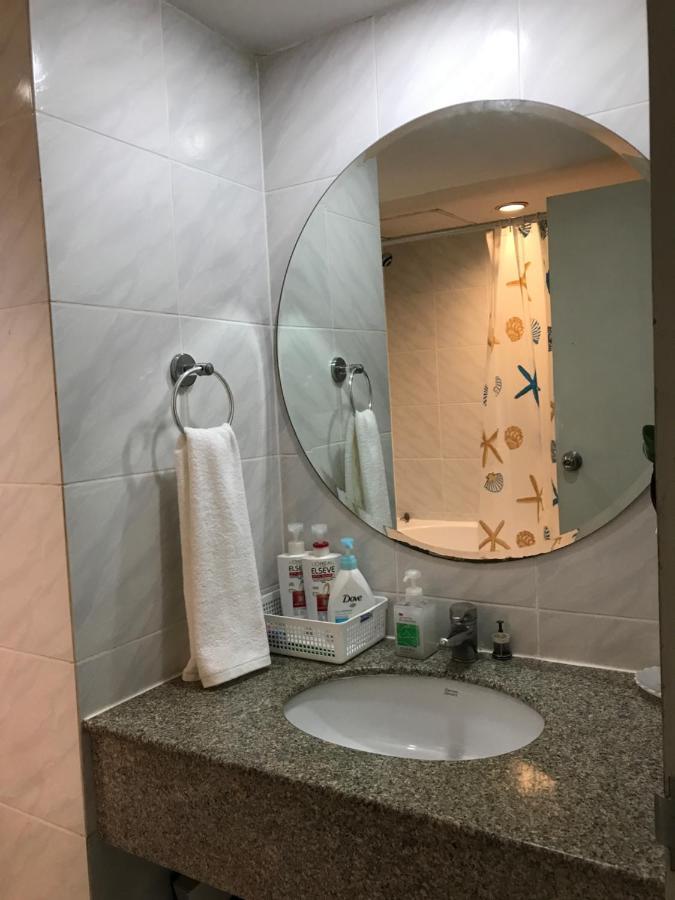 Omnitower Two Bedroom Cozy Apartment