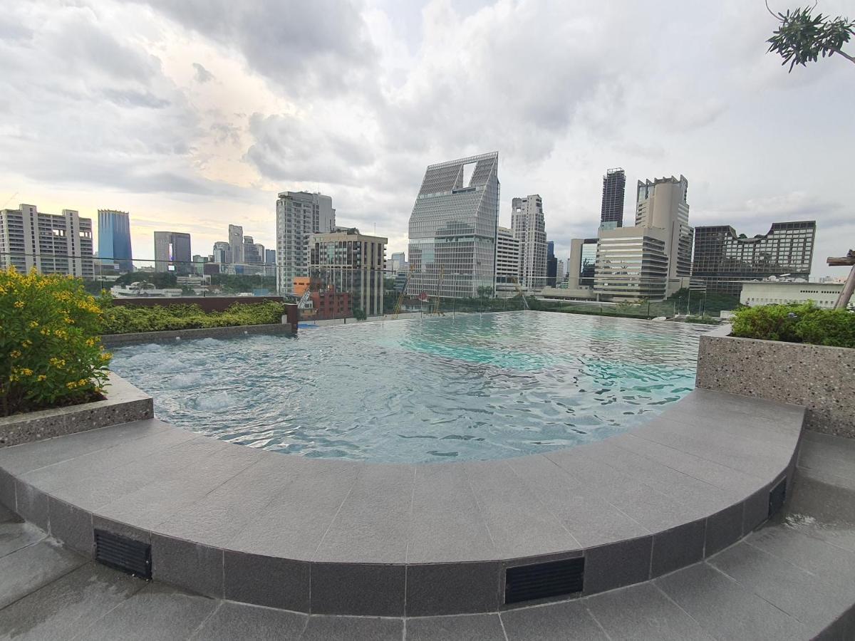 Hotel The Quart Ruamrudee By Uhg Bangkok