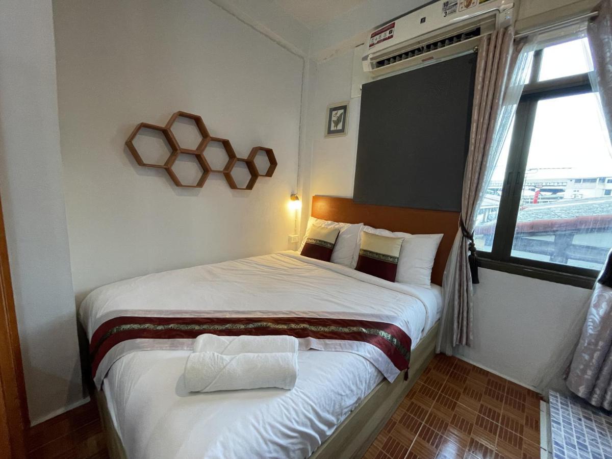 Acozyposhtel 4* Bangkok