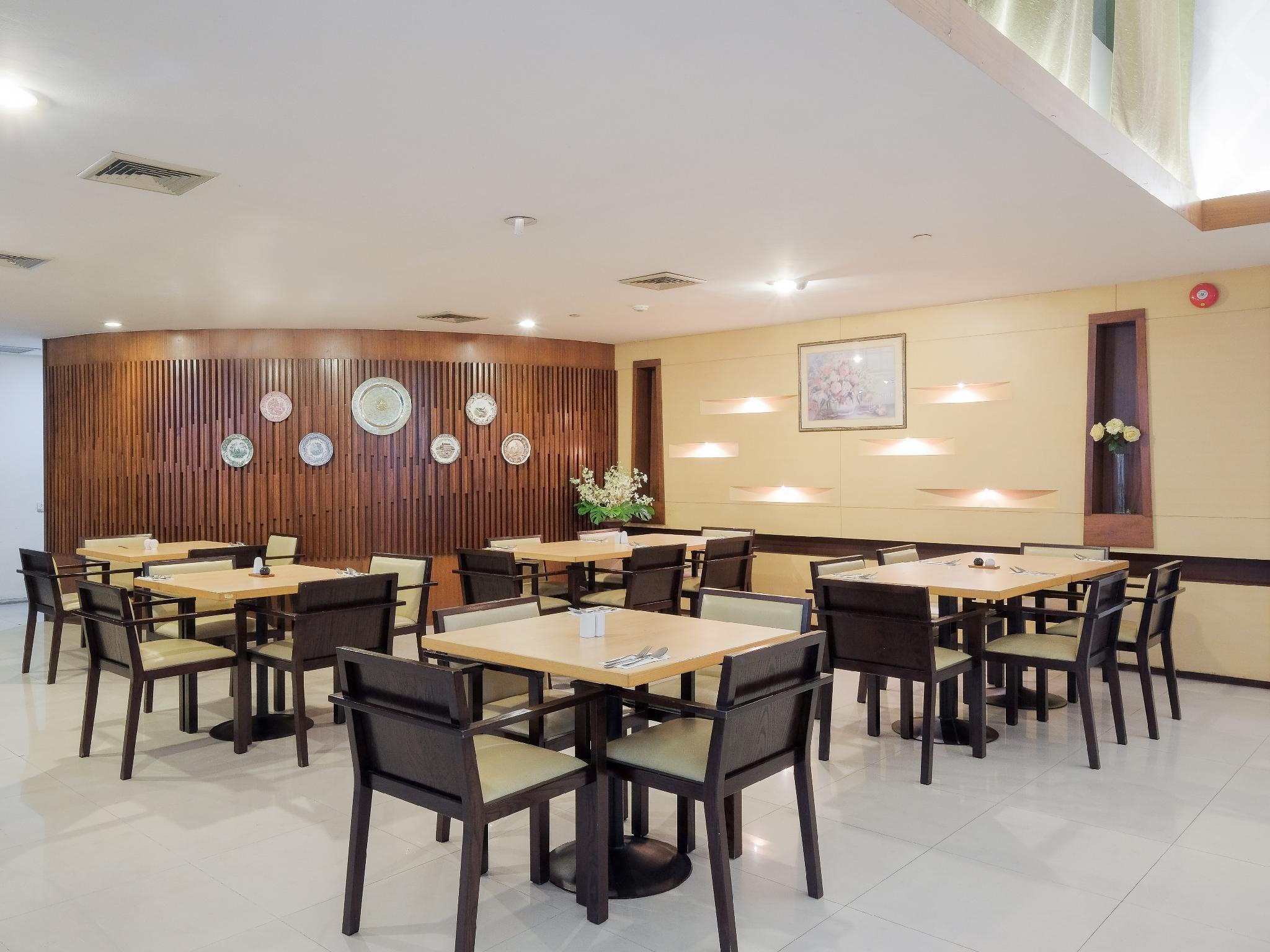 Somerset Park Suanplu Apartment Bangkok
