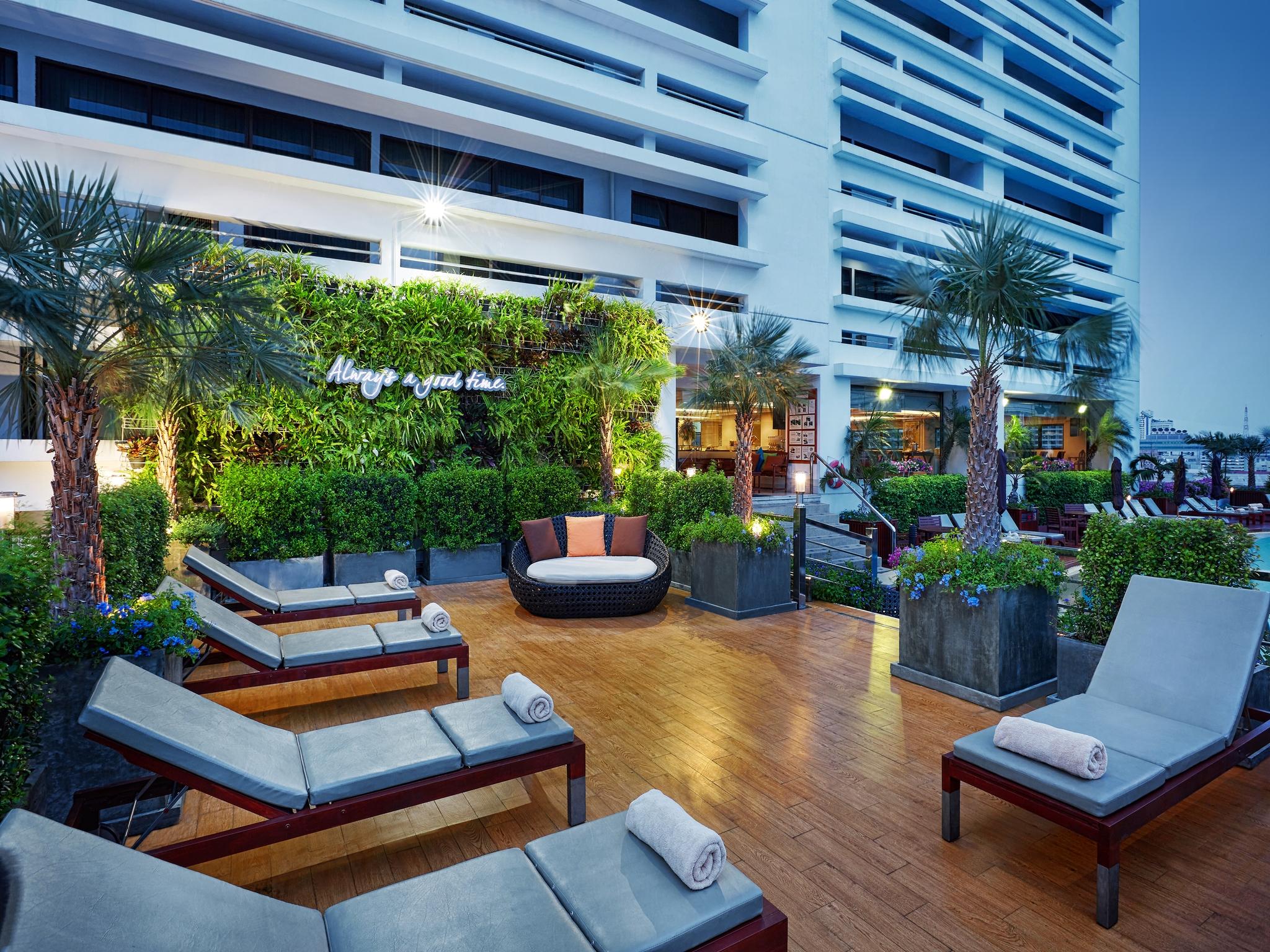 Hotel Centre Point Plus Hotel Silom - Newly Renovated 4*