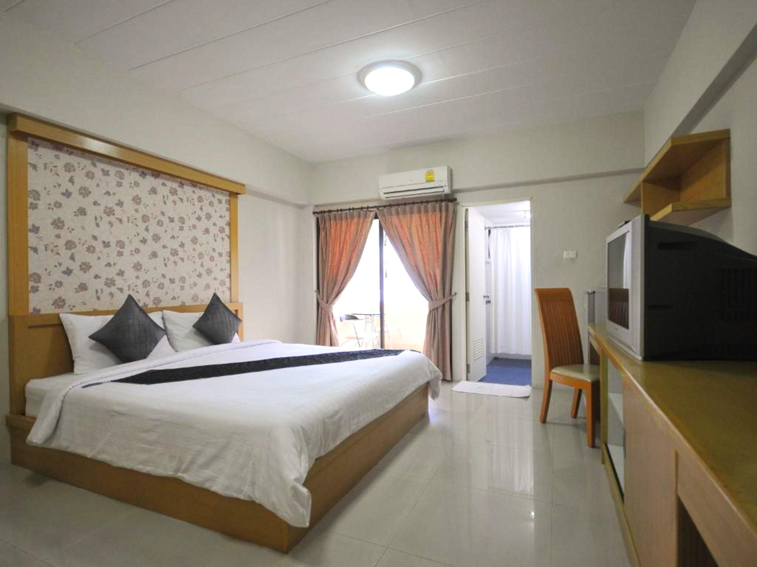 P Park Charansanitwong Inn