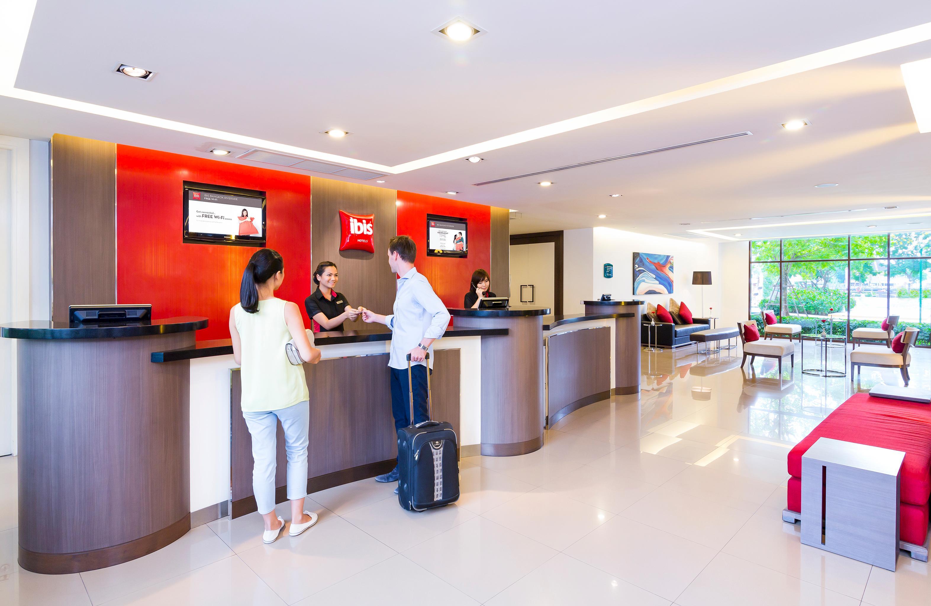 Ibis Riverside 3*
