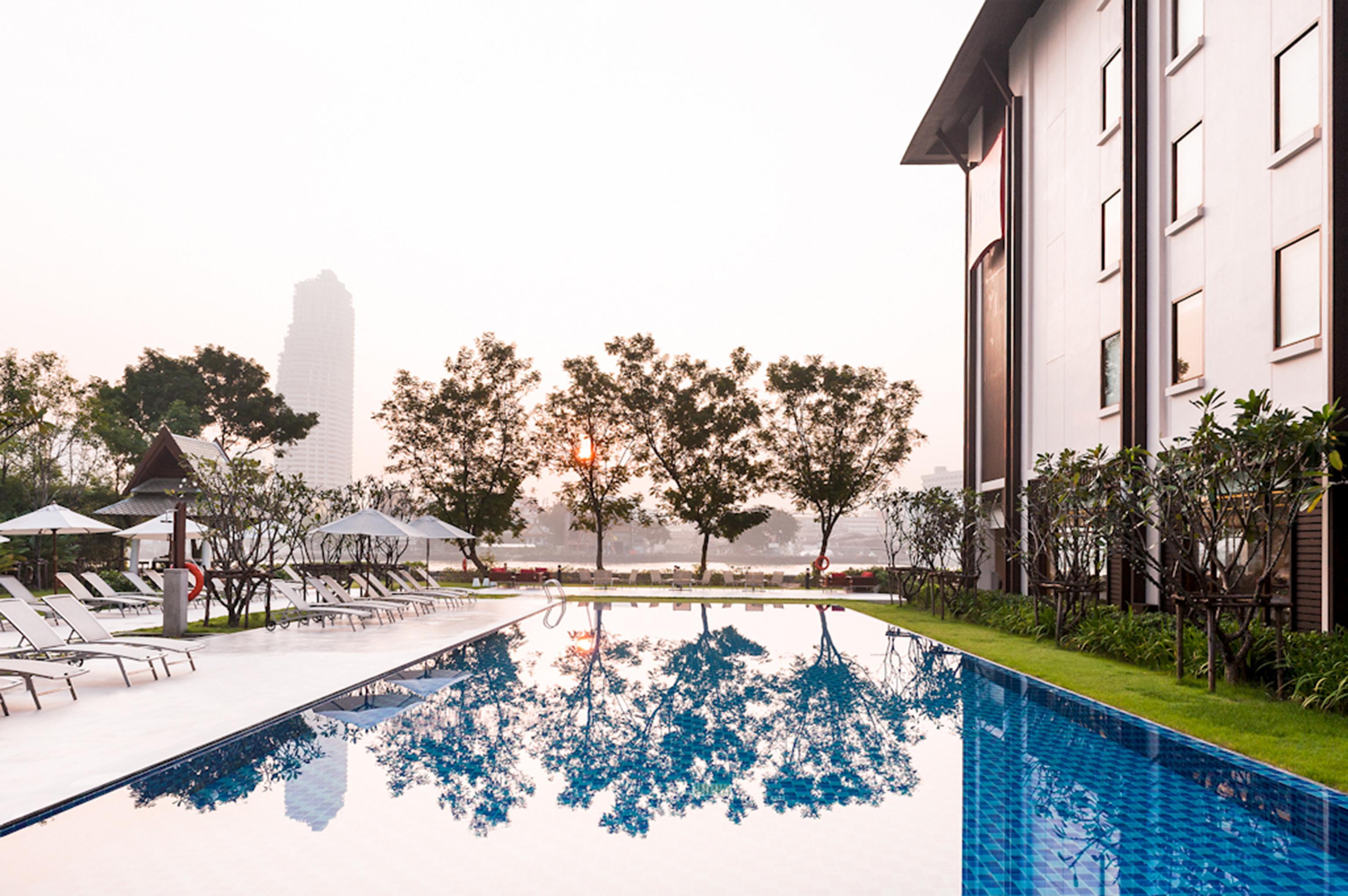 Ibis Riverside Hotel 3*