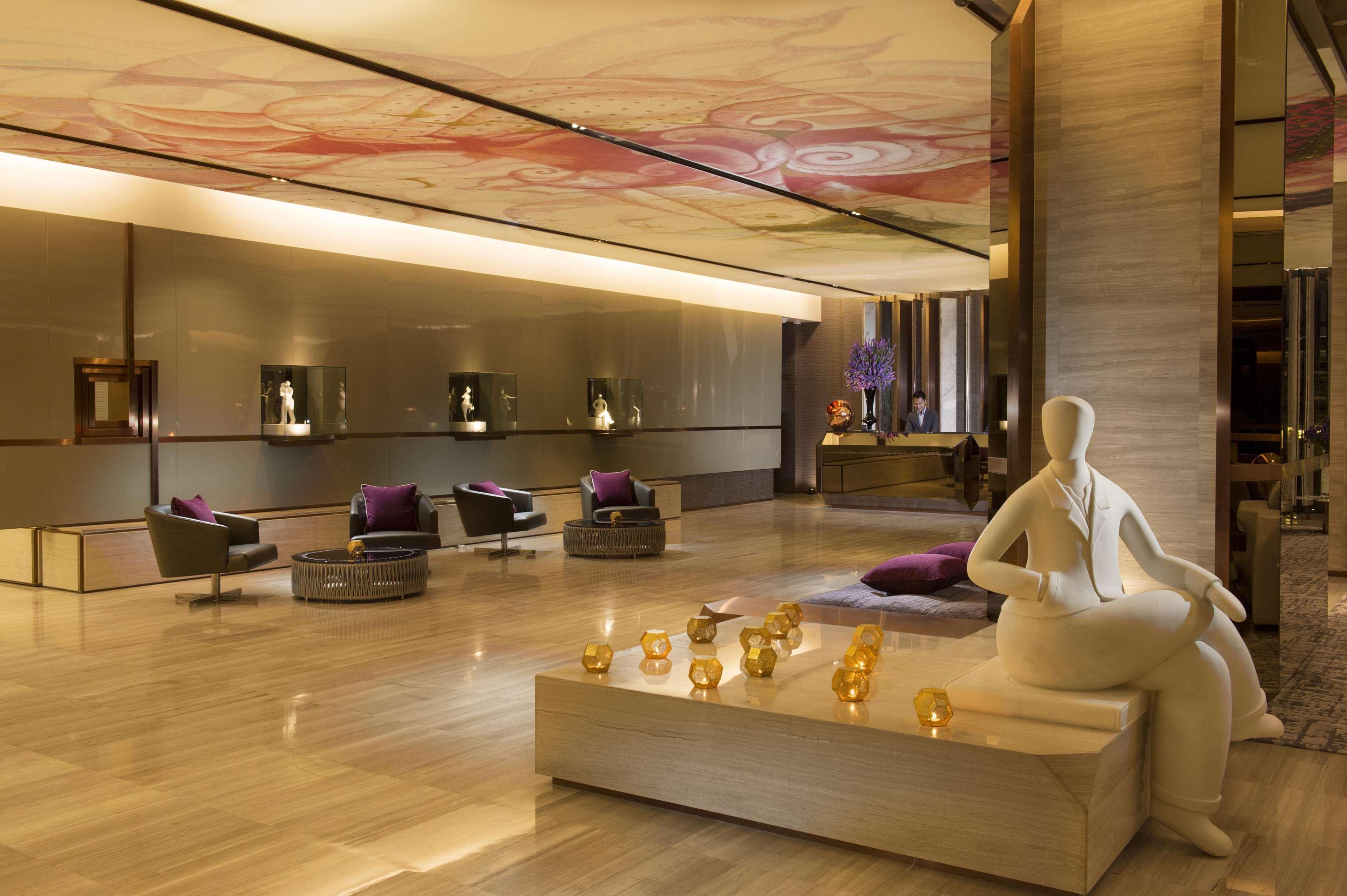 Hotel Hilton Sukhumvit 5*