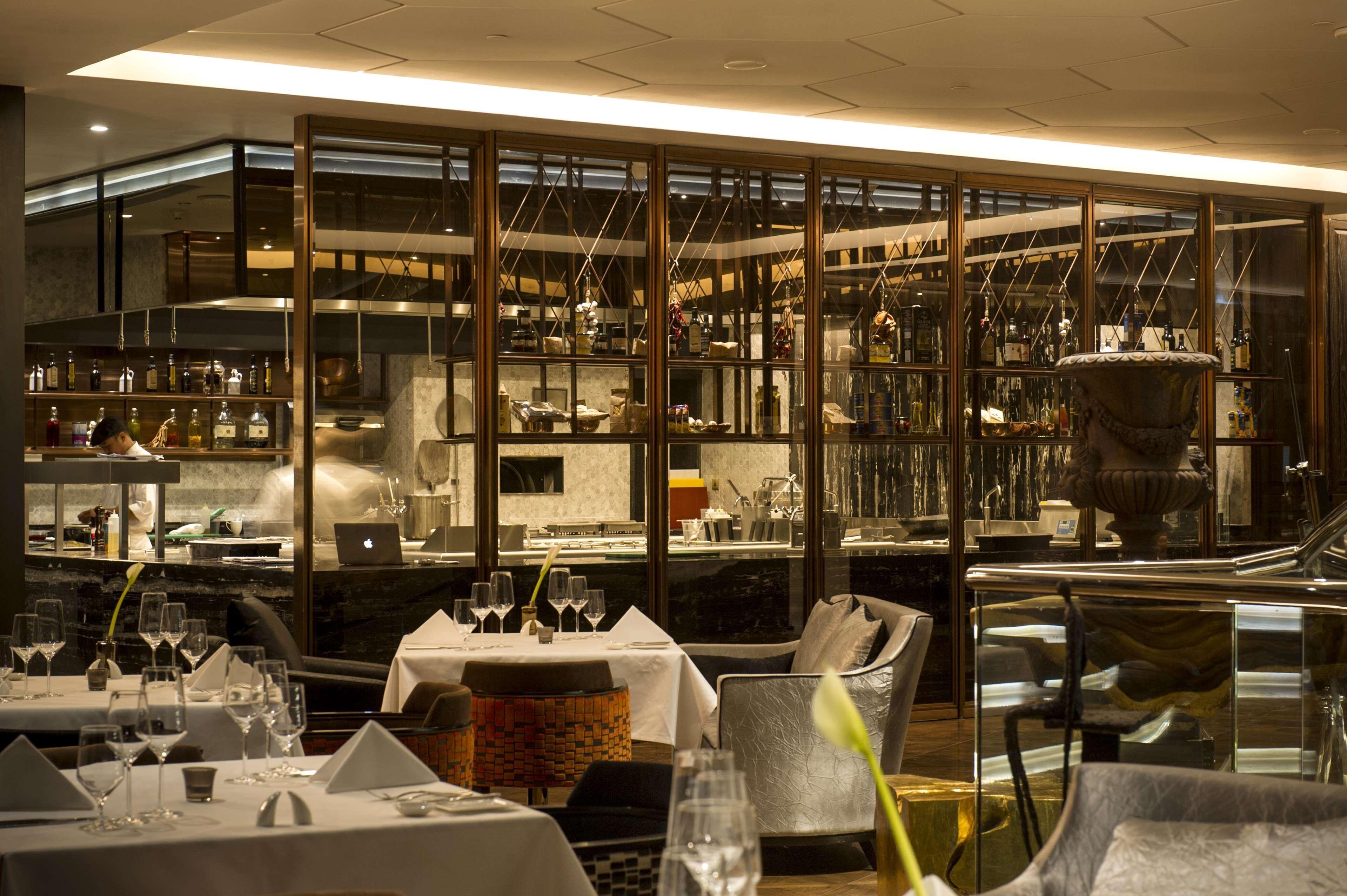 Hotel Hilton Sukhumvit 5*