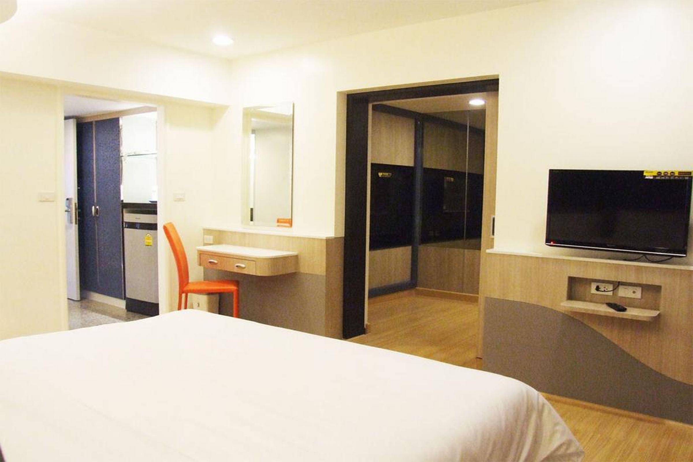 Grand Tower Sathorn 4*