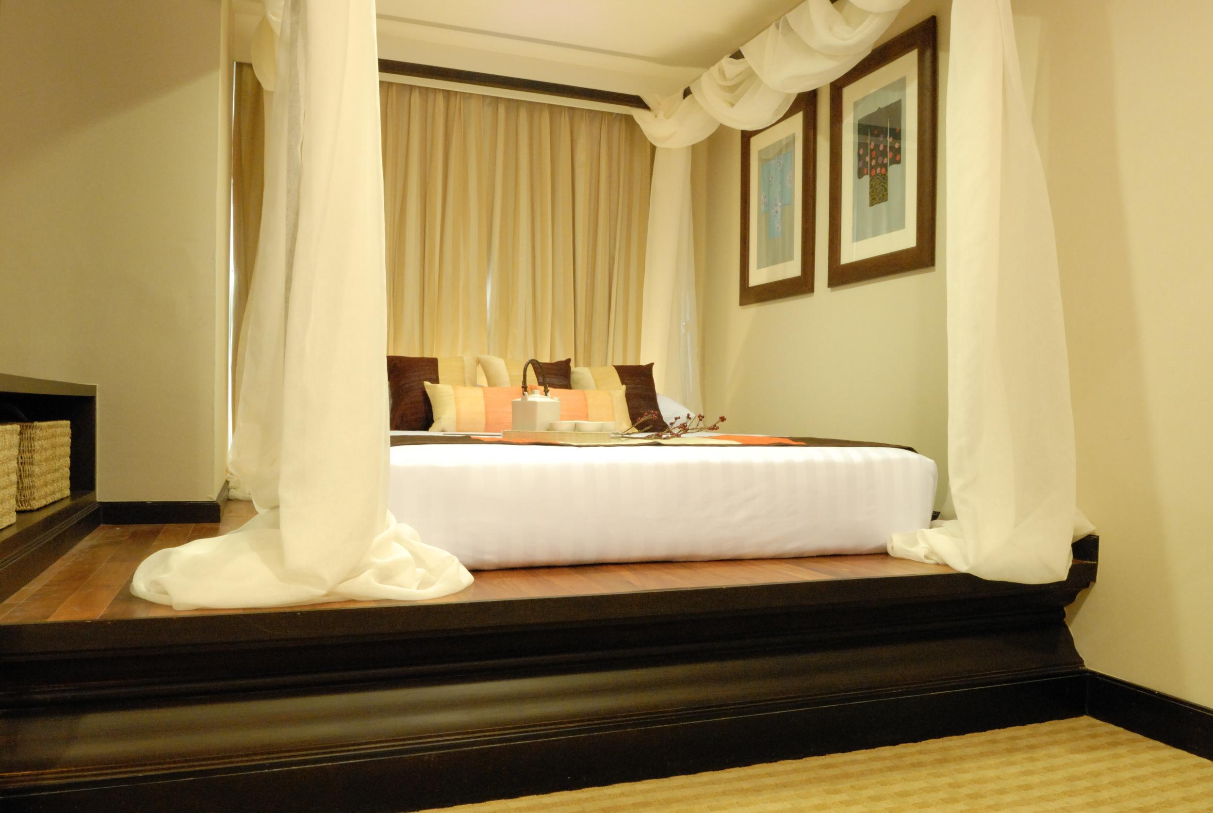Hotel The Narathiwas & Sathorn