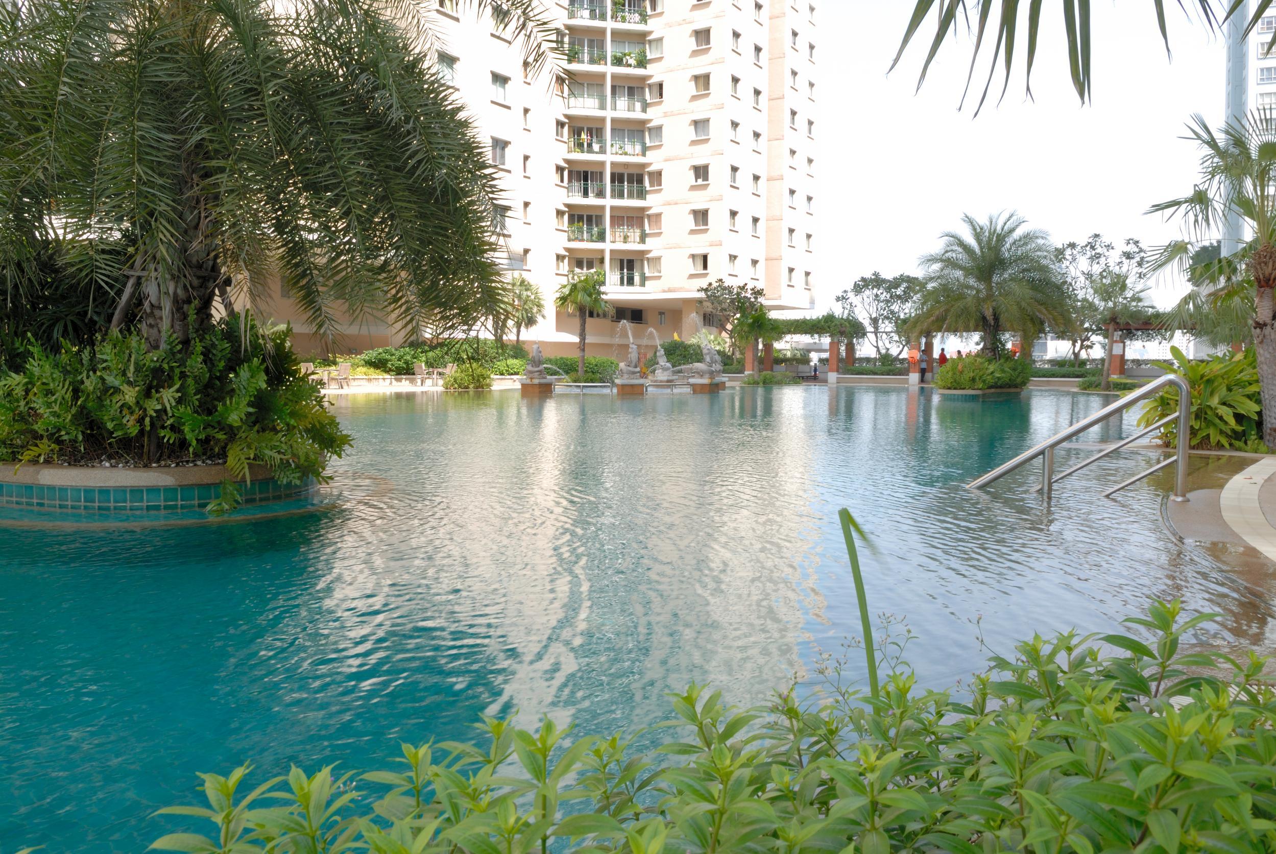 Hotel The Narathiwas & Sathorn