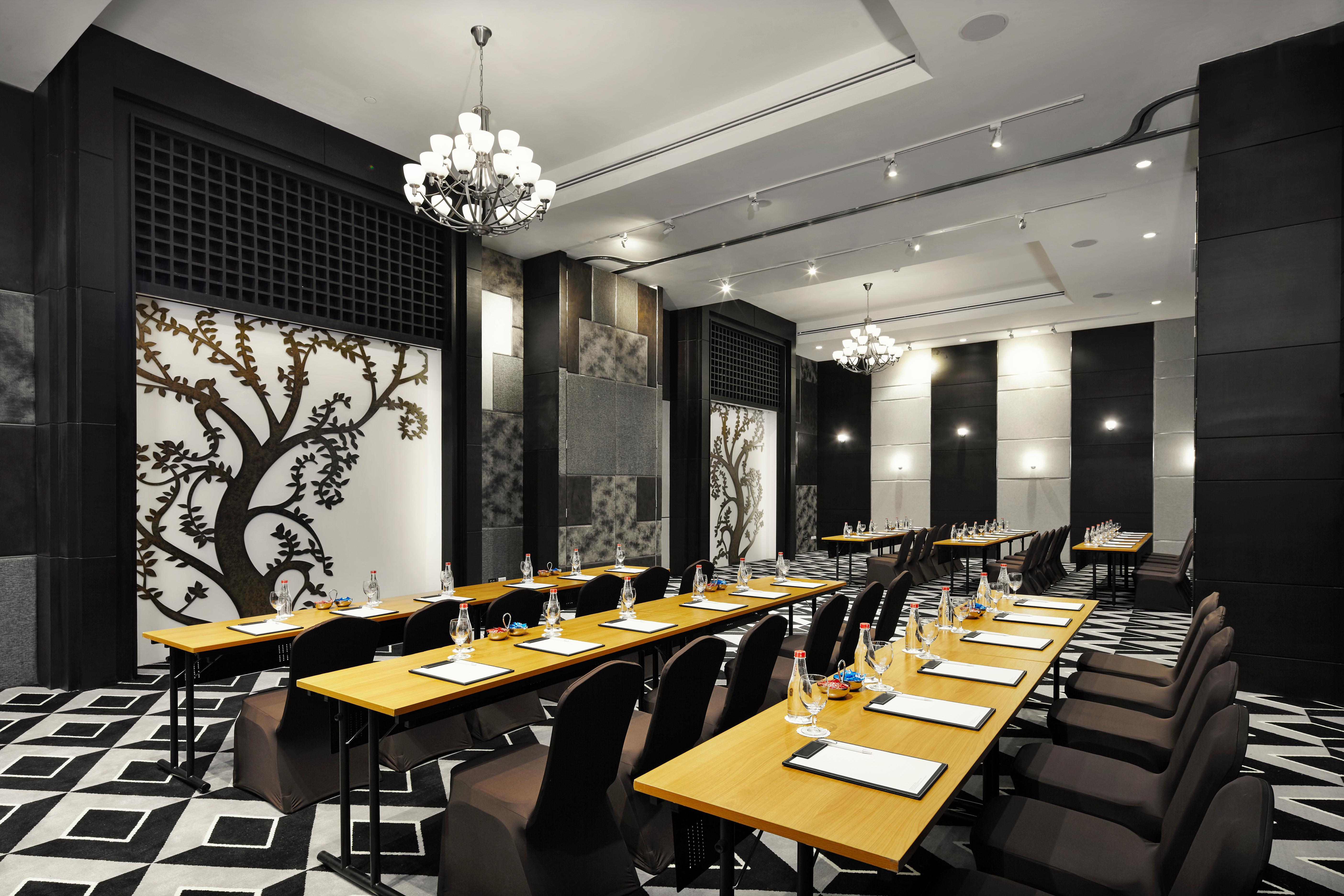 Moevenpick Sukhumvit 15 Hotel