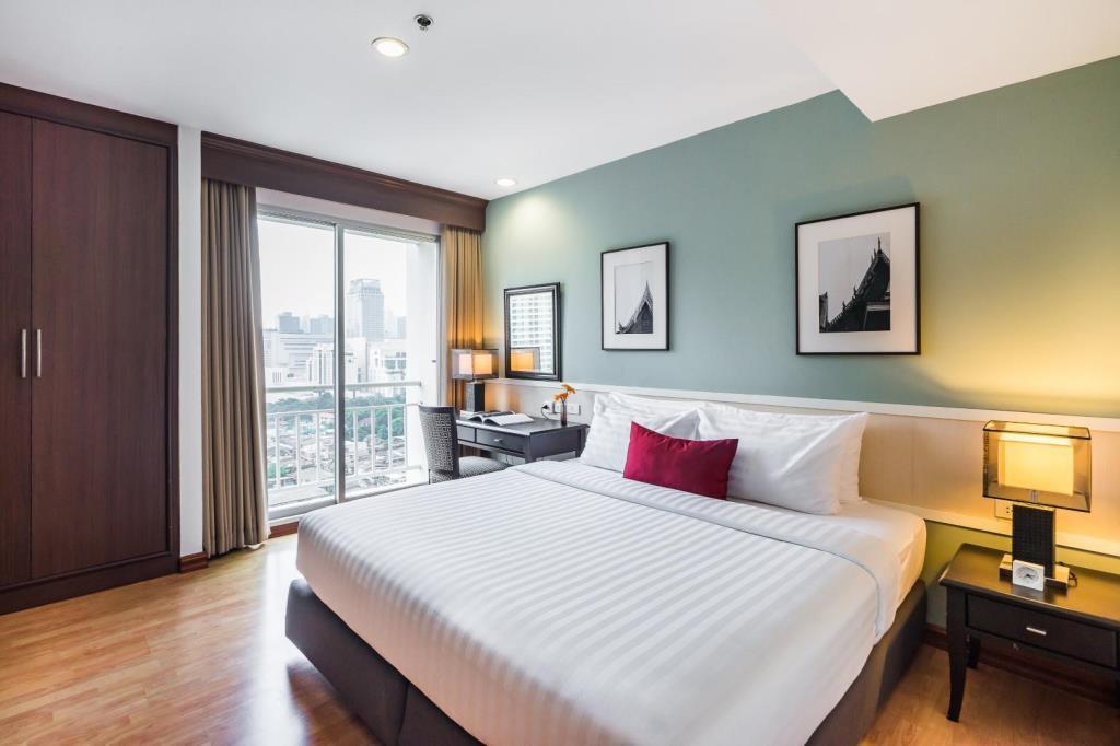 Evergreen Place Siam By Uhg