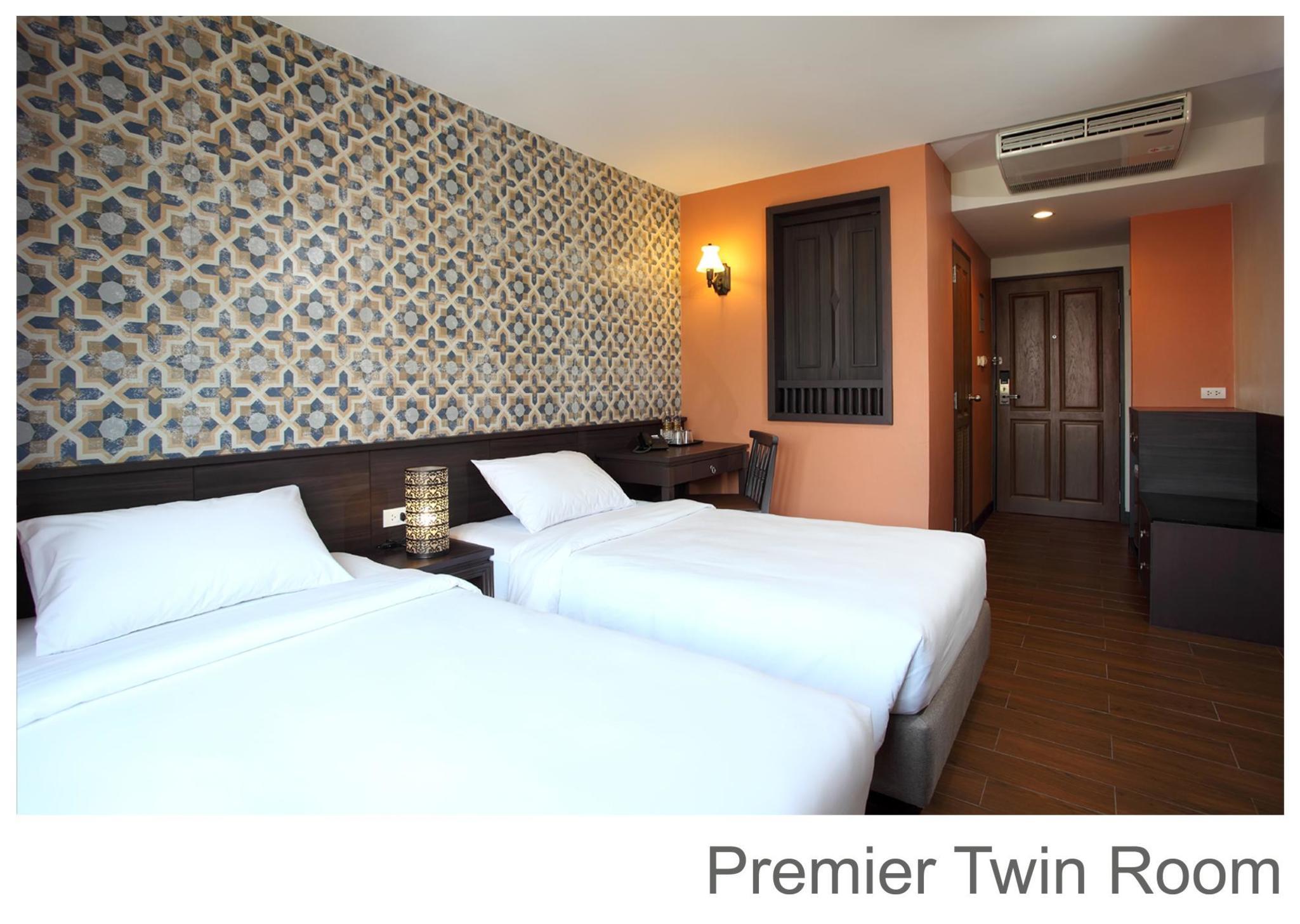 Rambuttri Village Plaza 3*