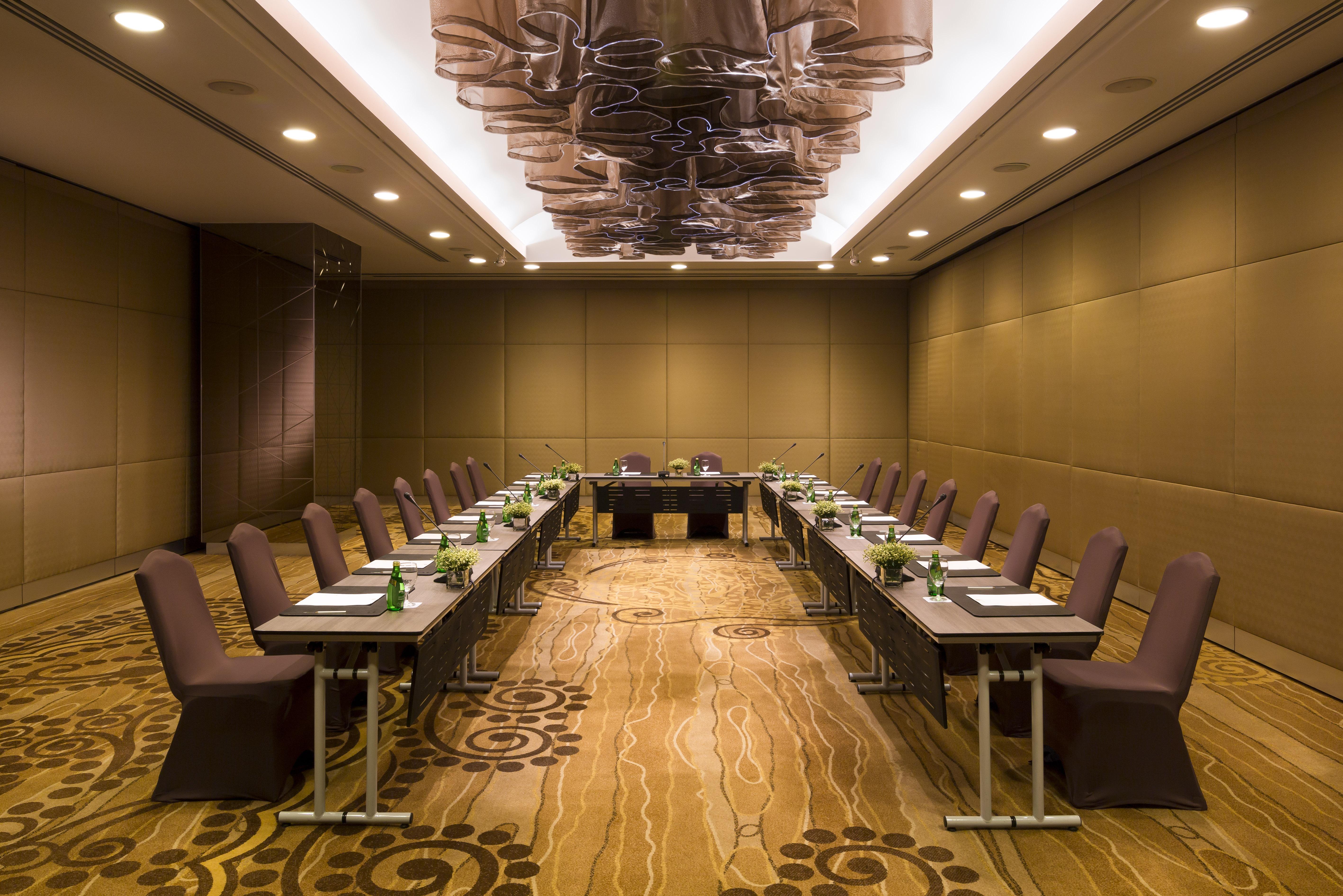 Avani Ratchada Hotel 4*