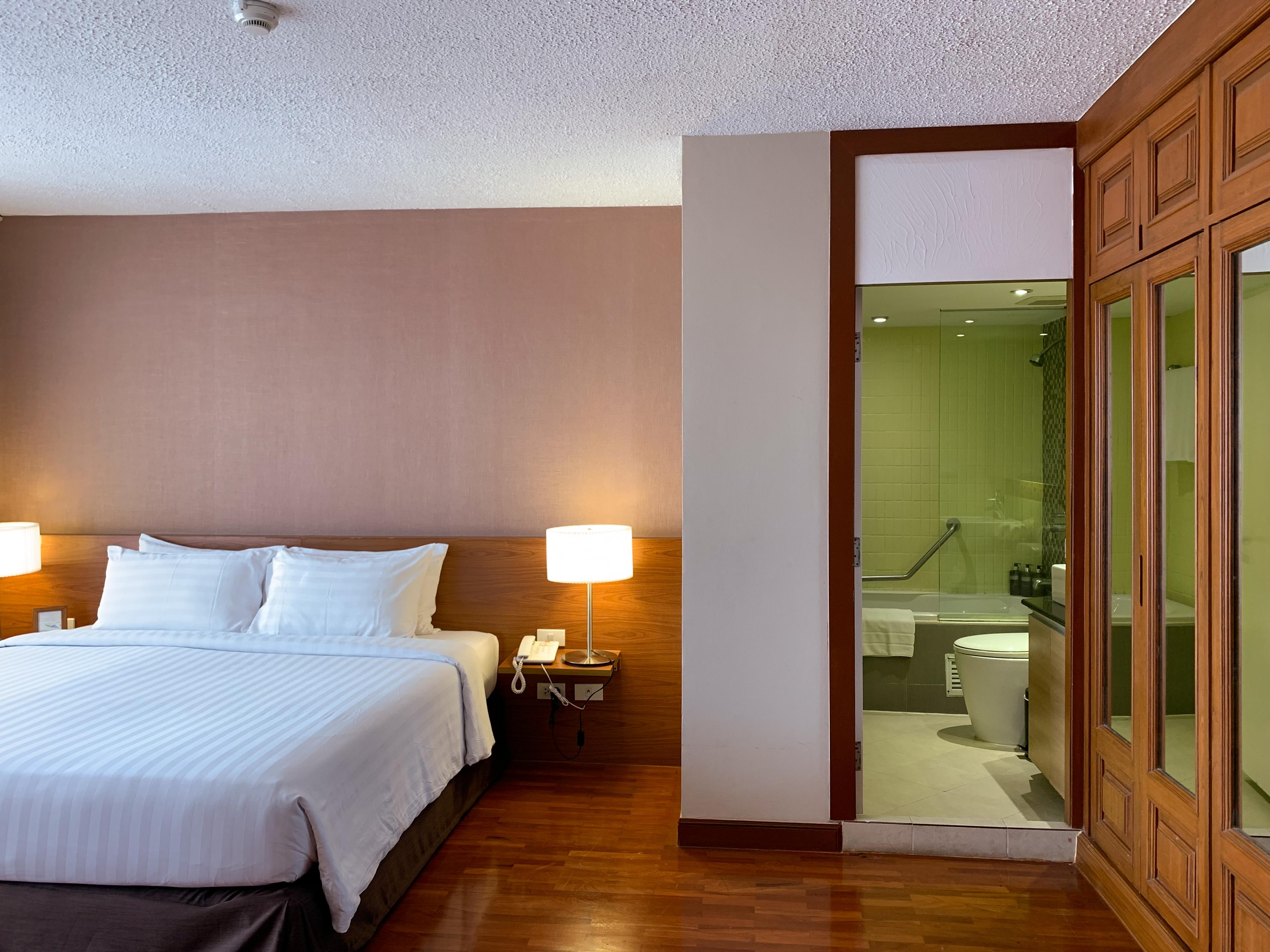 Bandara Silom, Hotel Bangkok