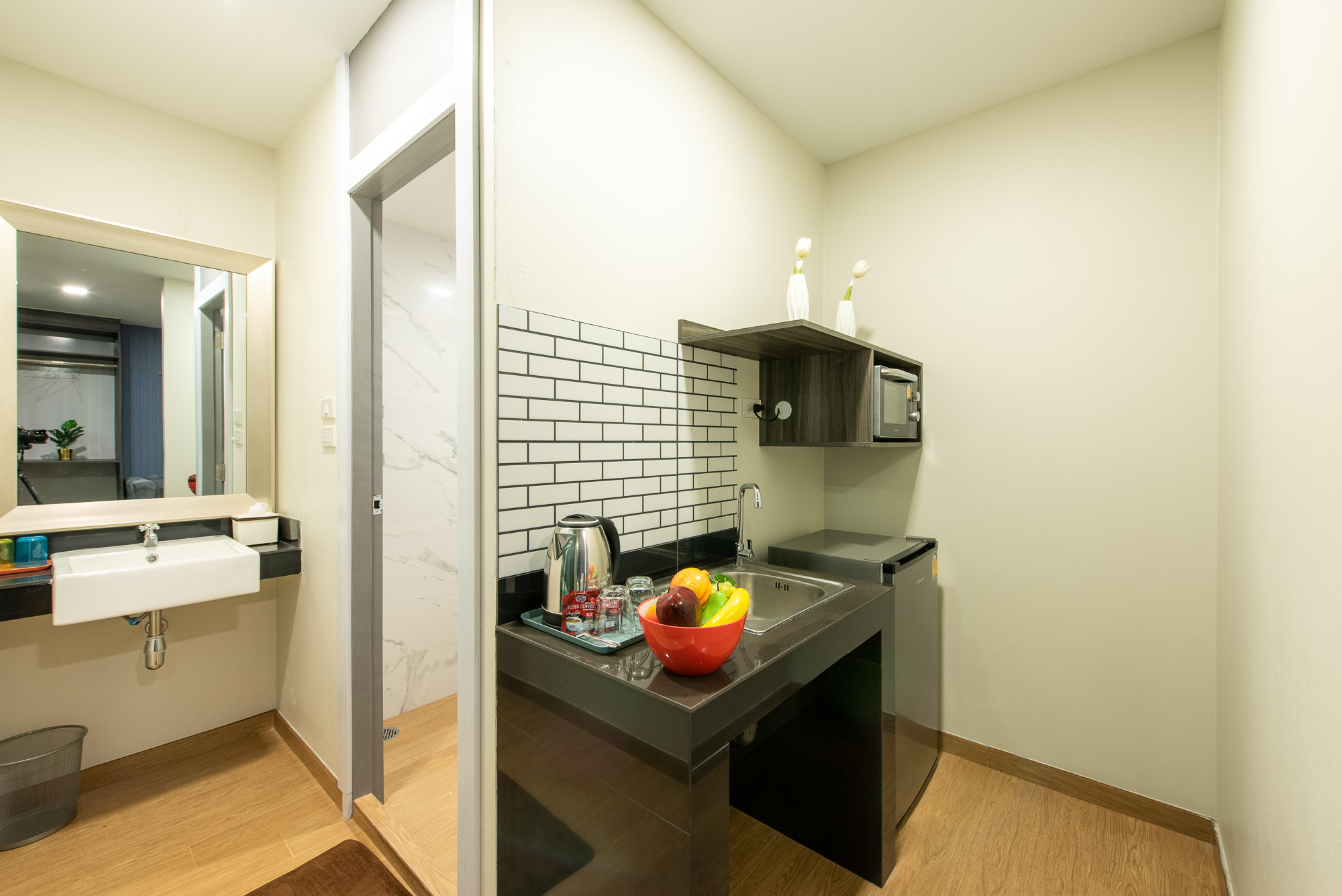 Metro Ratchada 36 Hotel 3*