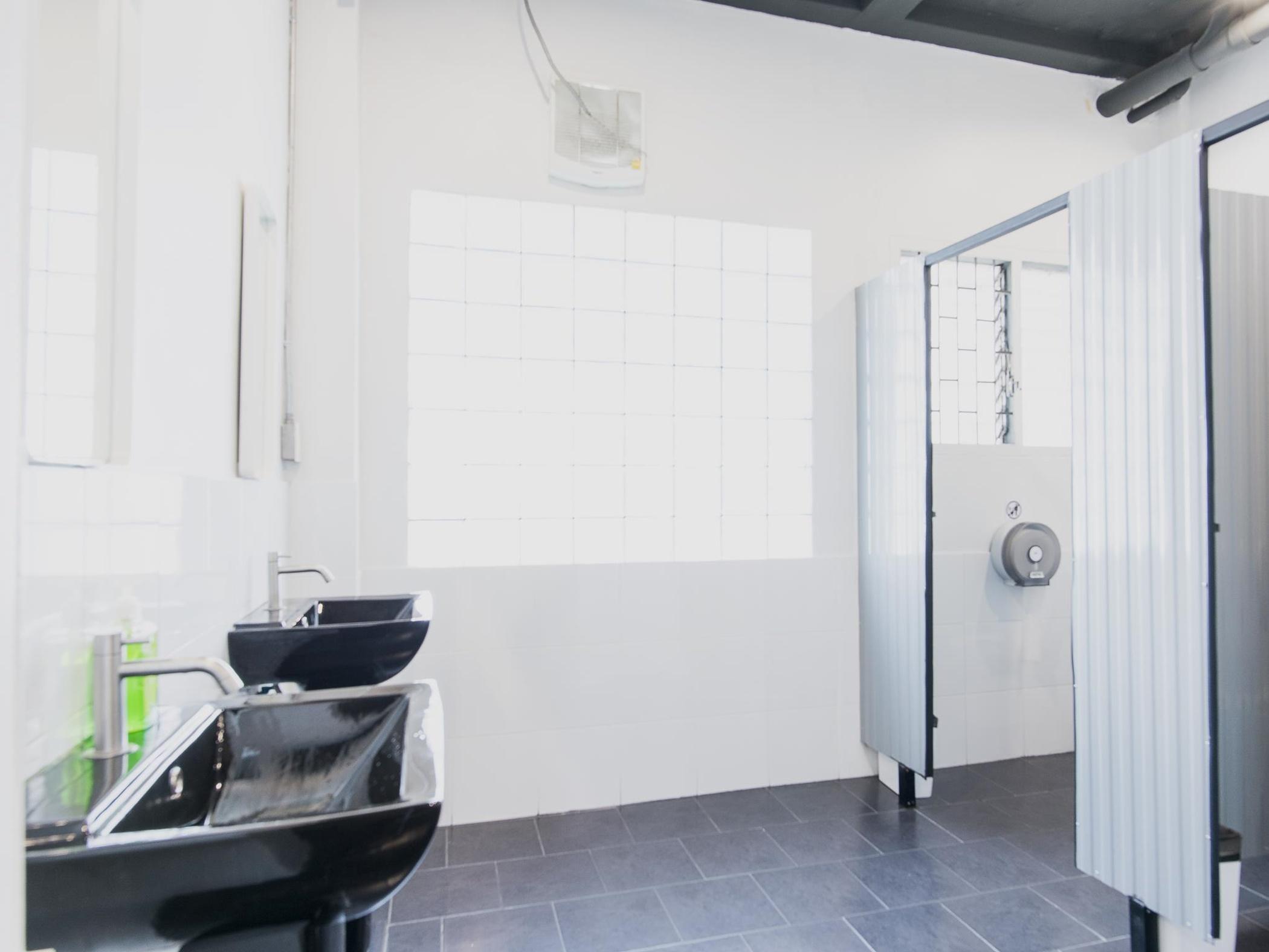 Loftel Station Hostel *