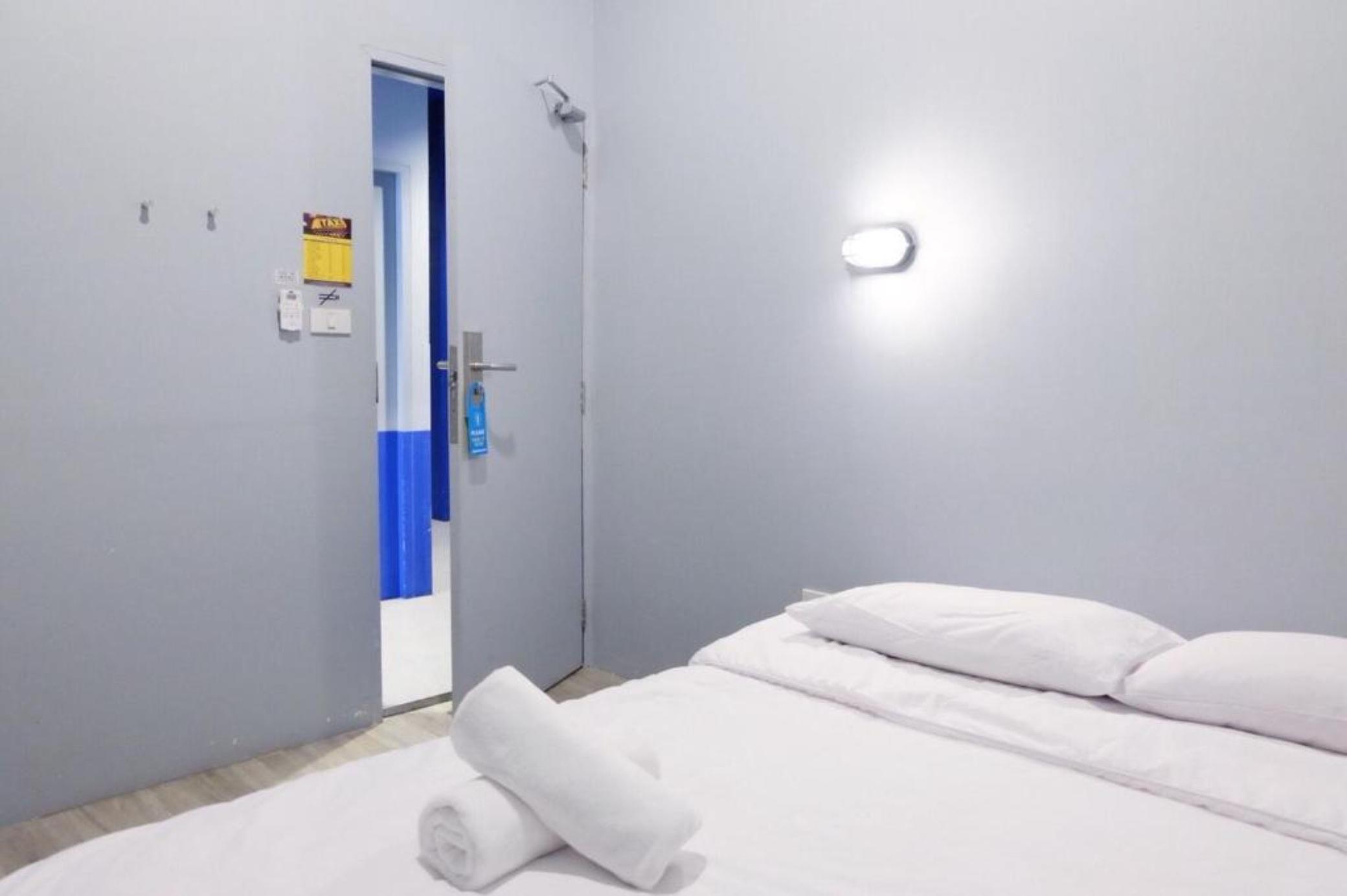 Loftel Station Hostel *