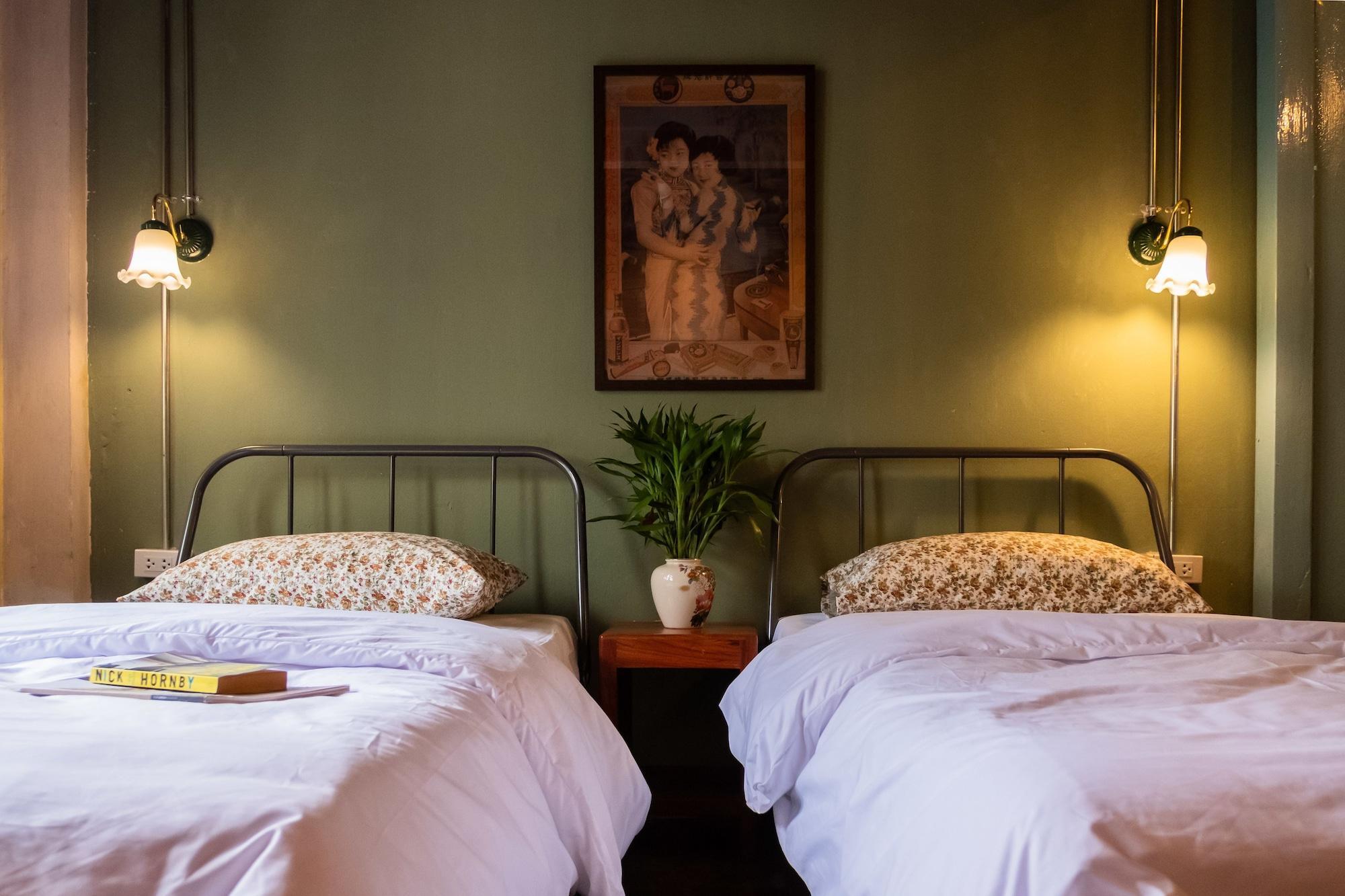 Live Local Hotel 2*