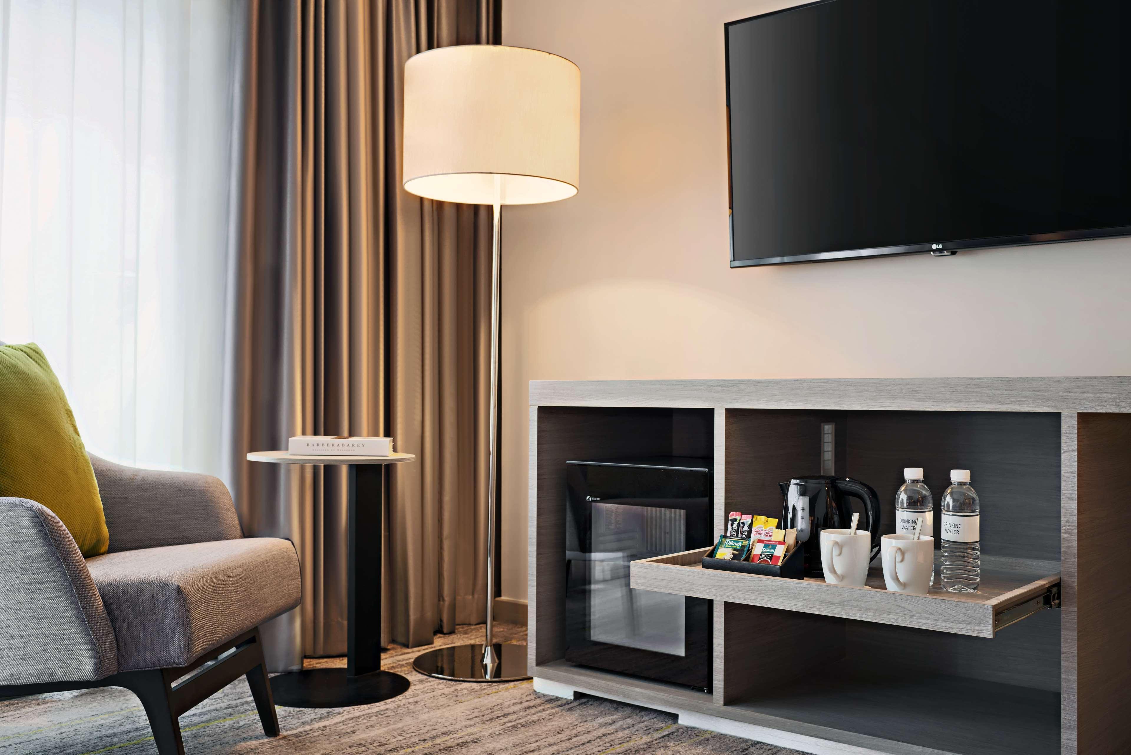 Hyatt Place Sukhumvit 24 4*