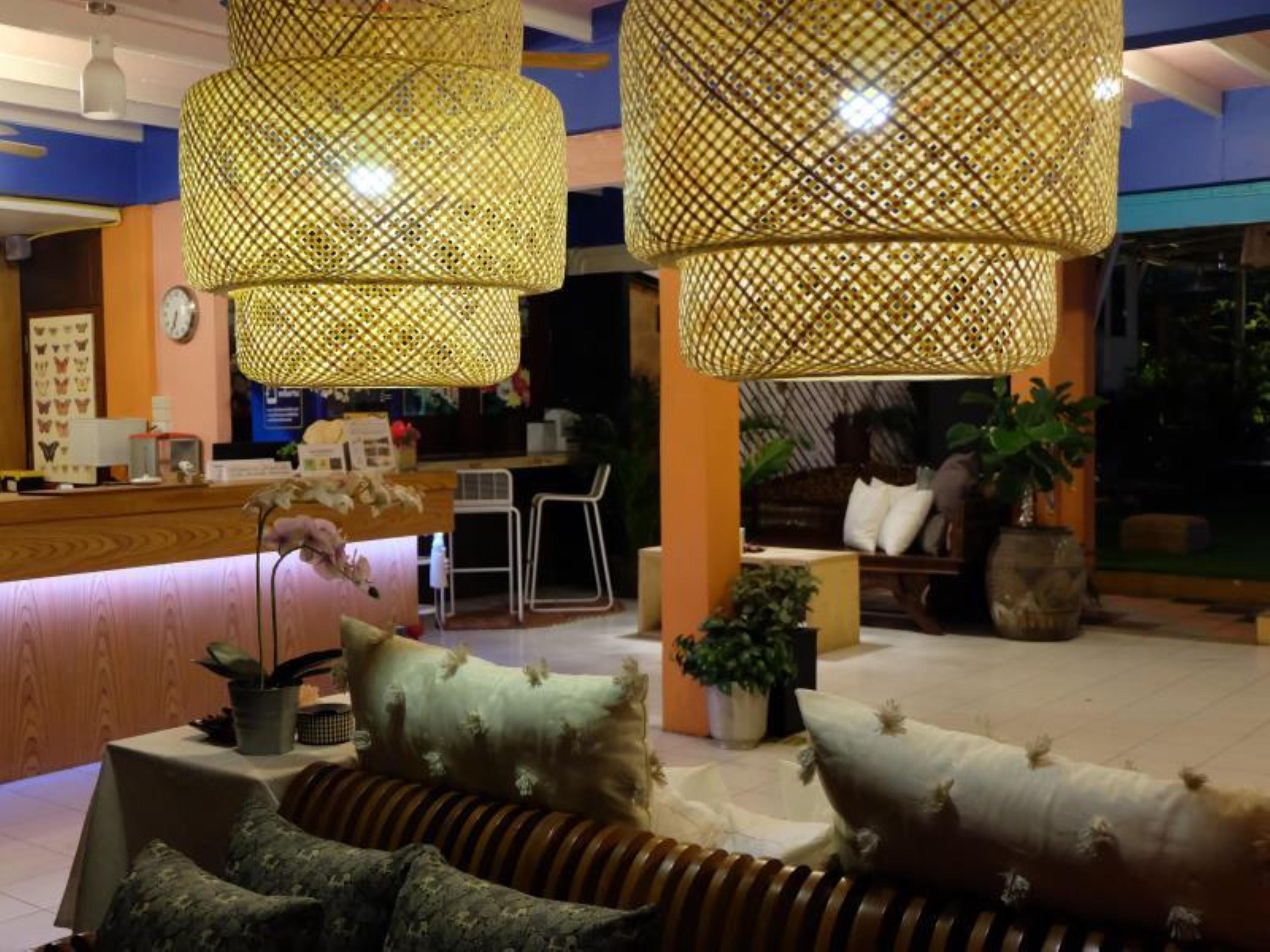 Issara House Hotel 2*