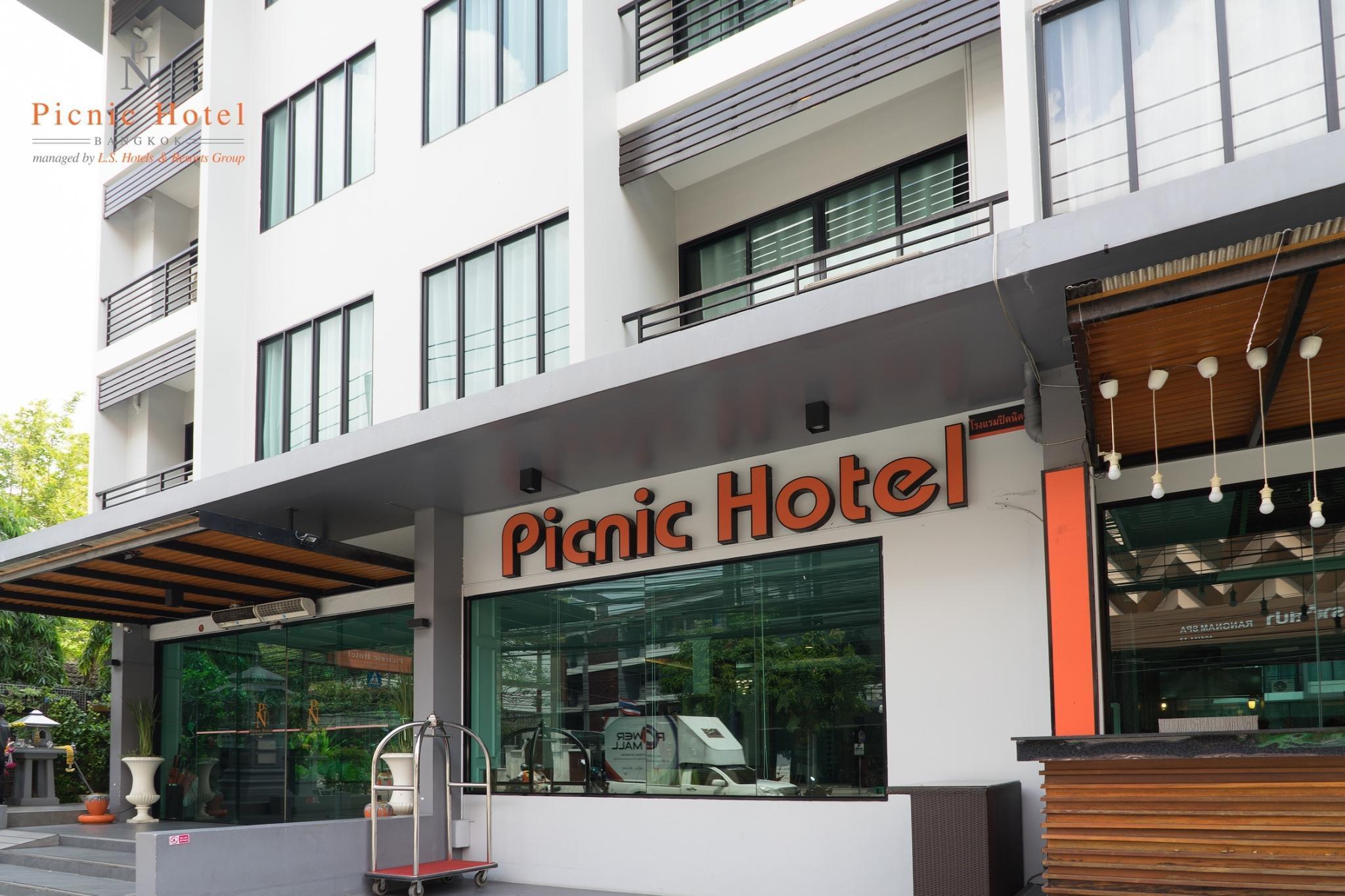 Picnic - Rang Nam Hotel