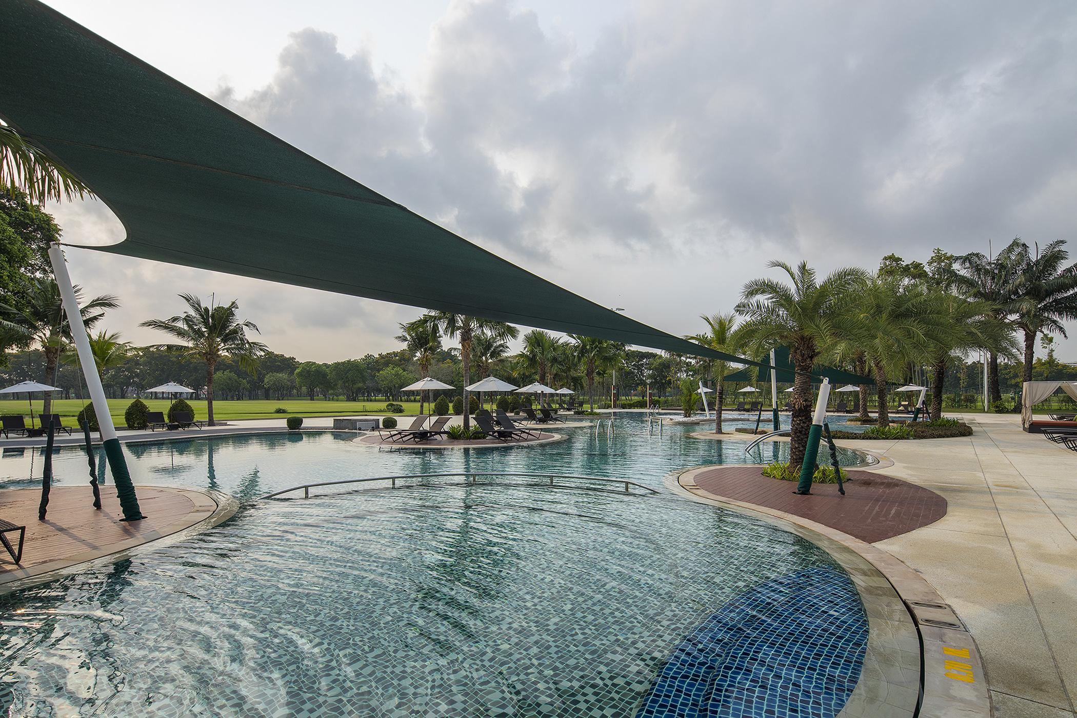 Eastin Thana Golf Resort Bangkok