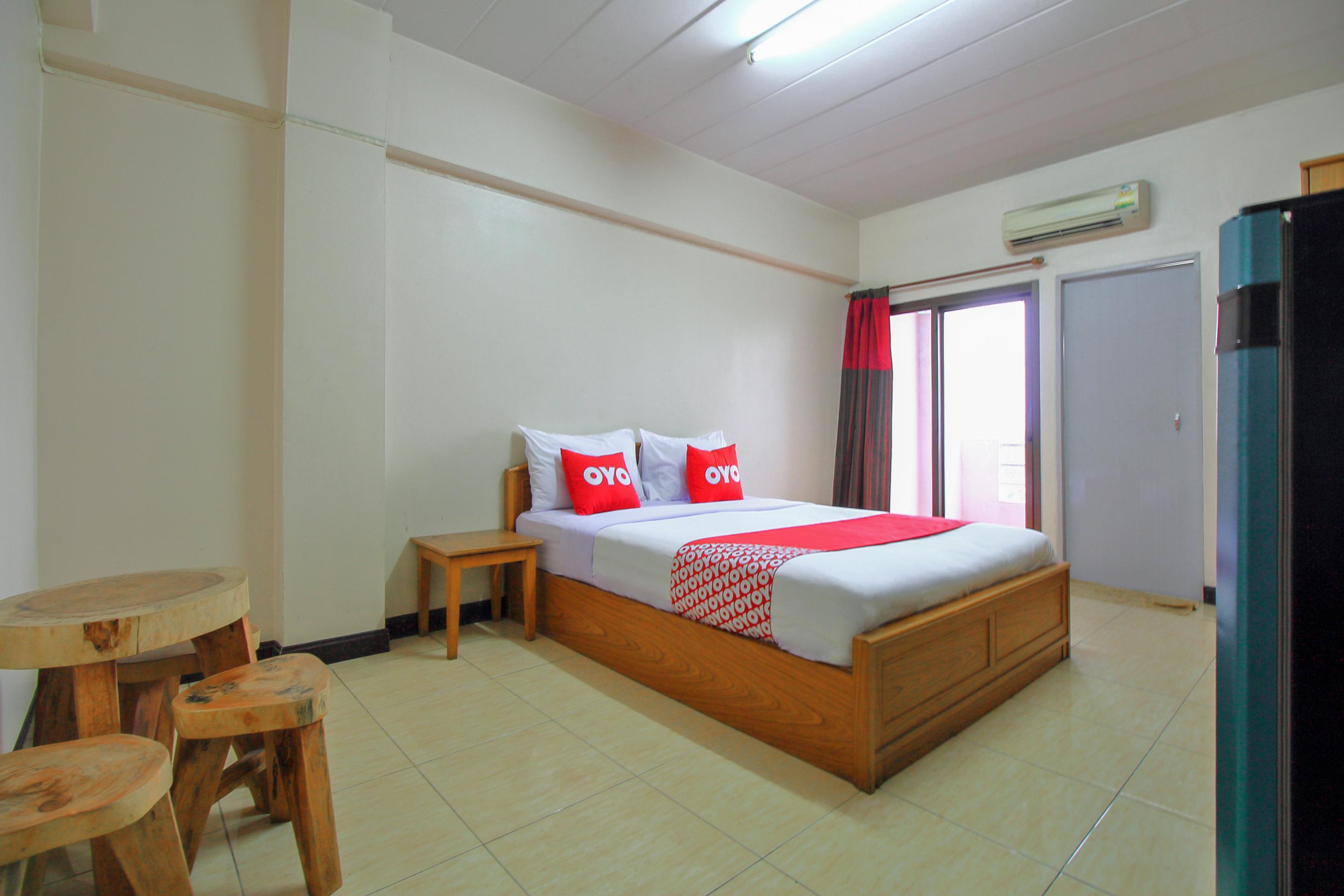 Hotel Oyo 376 Ok Airport 2*