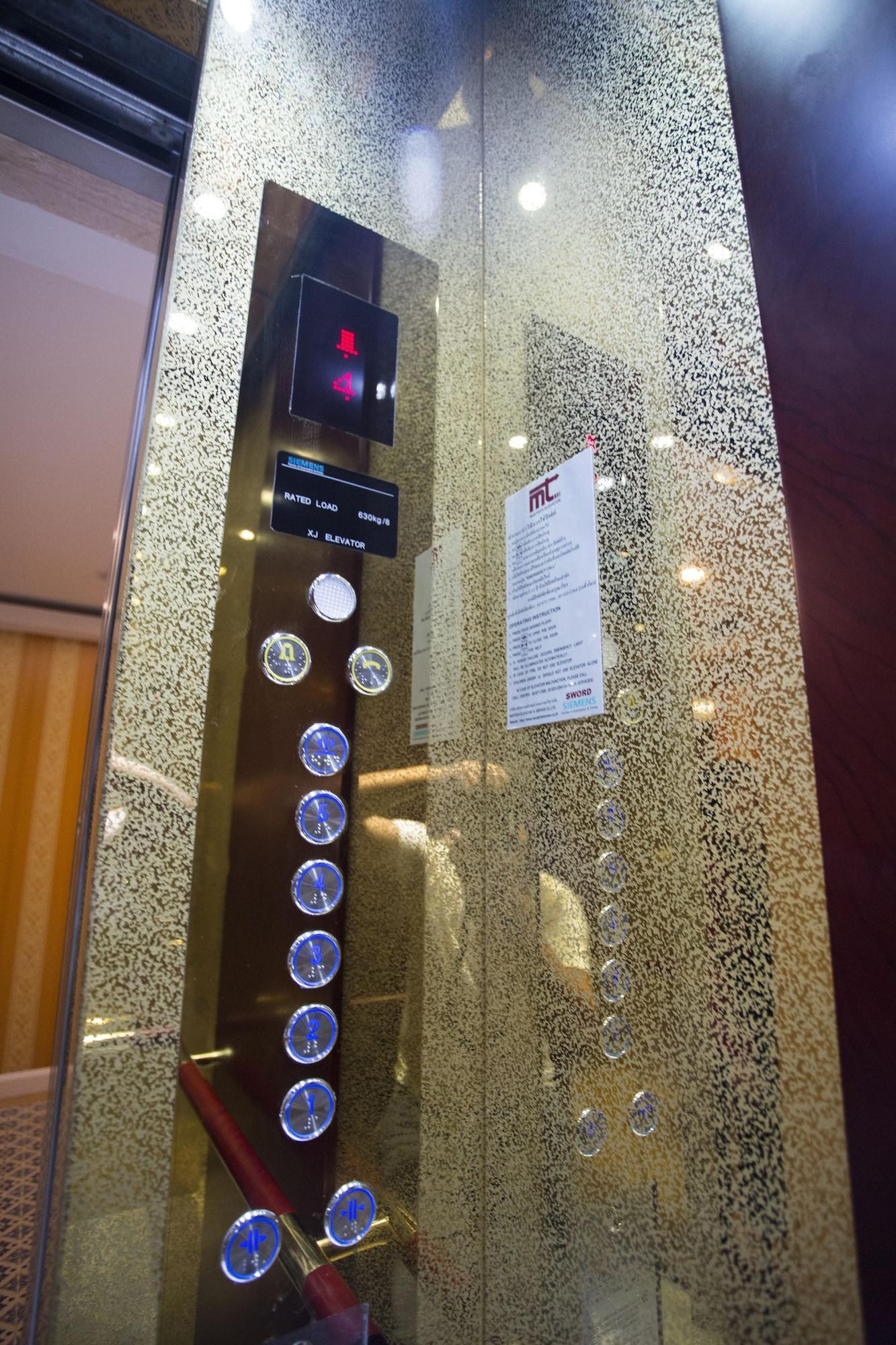 J&y Latphrao 35 Hotel