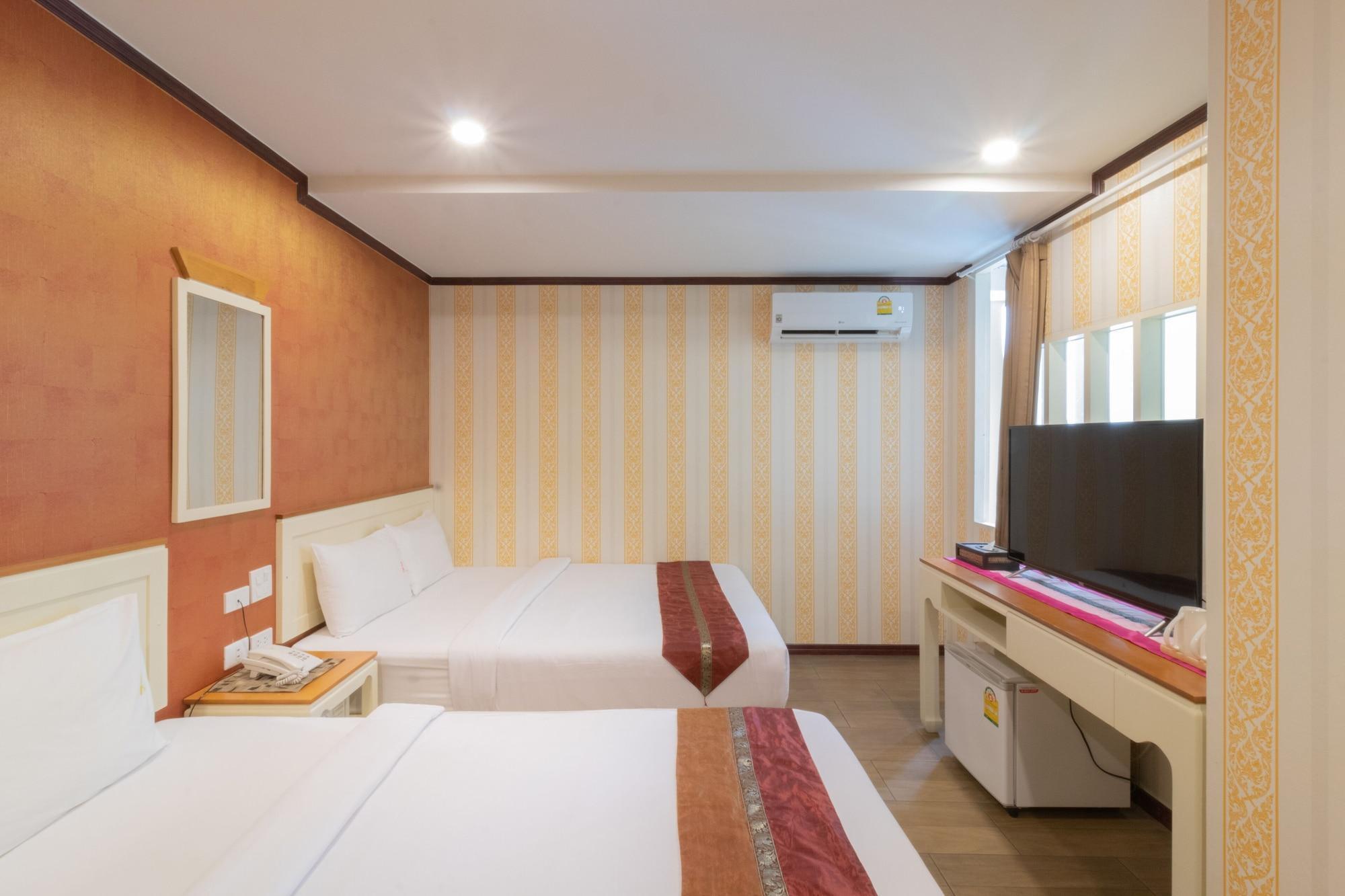 Hotel J&y Latphrao 35 3*