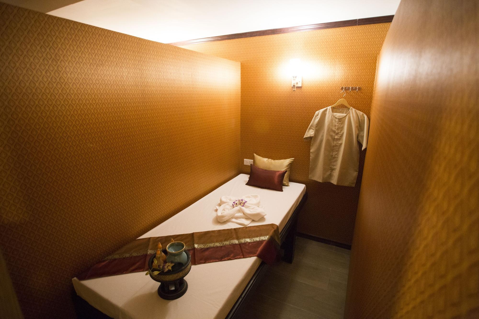 J&y Latphrao 35 Hotel Bangkok