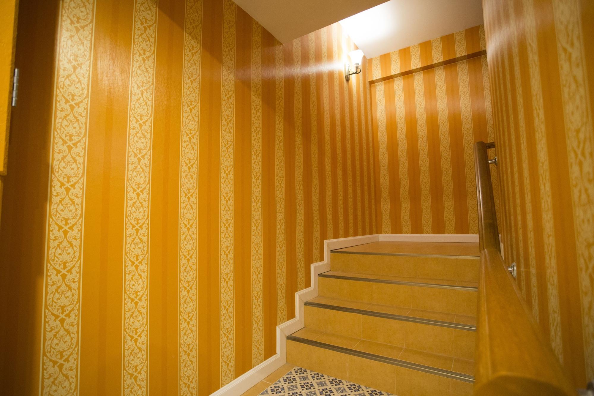 Hotel J&y Latphrao 35