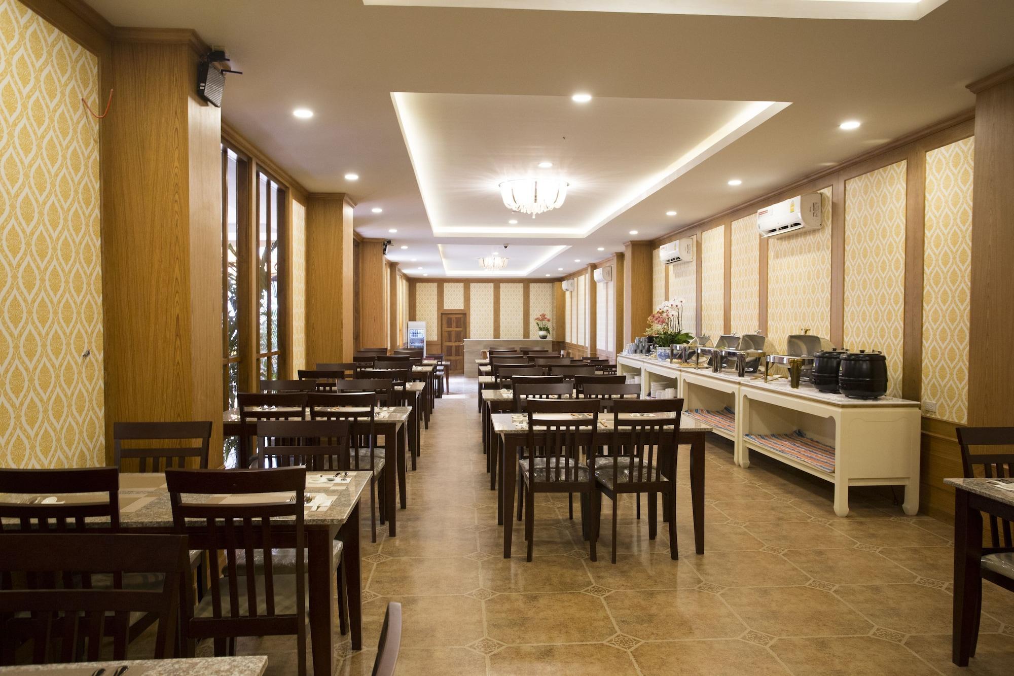 Hotel J&y Latphrao 35 3*