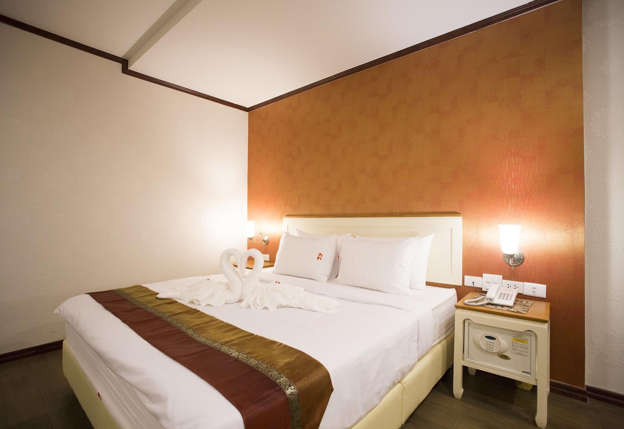 J&y Latphrao 35 Hotel
