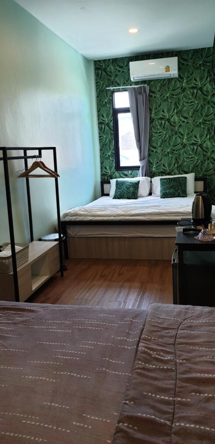 Nature Village Hostel Bangkok