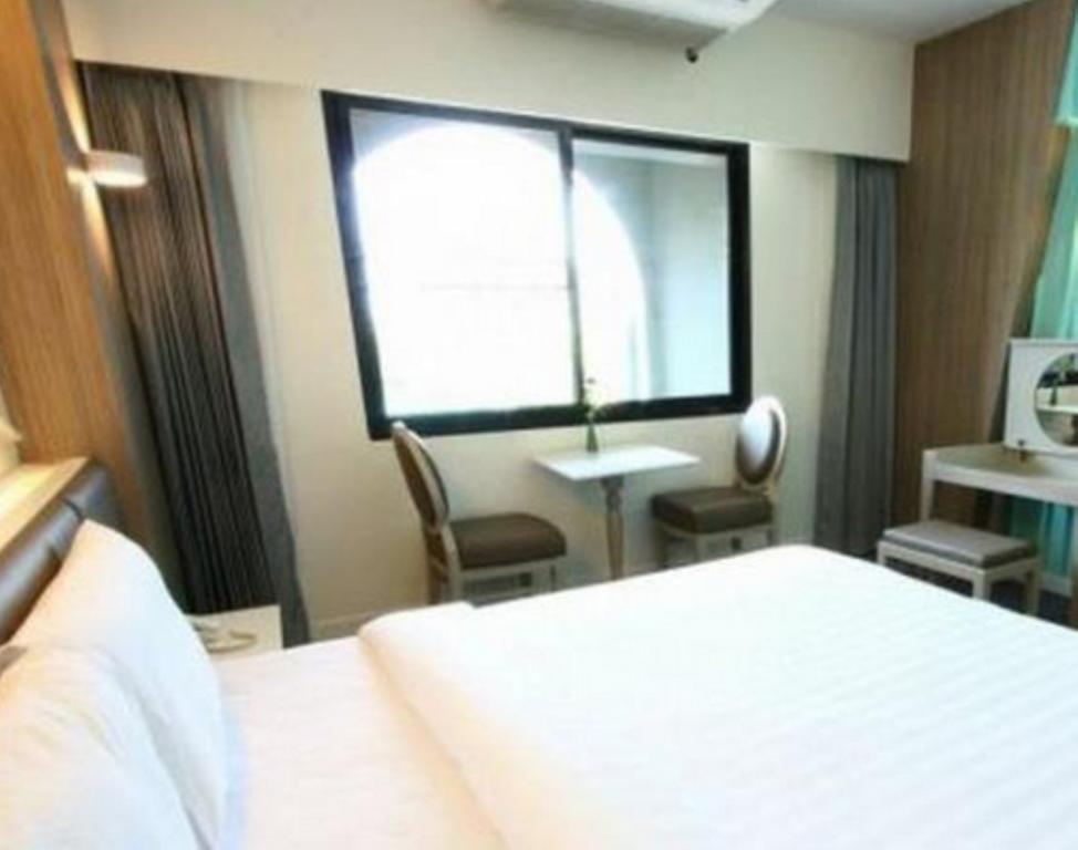 Papa Siriraj Hotel 3*