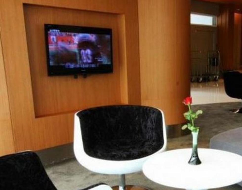 Papa Siriraj Hotel