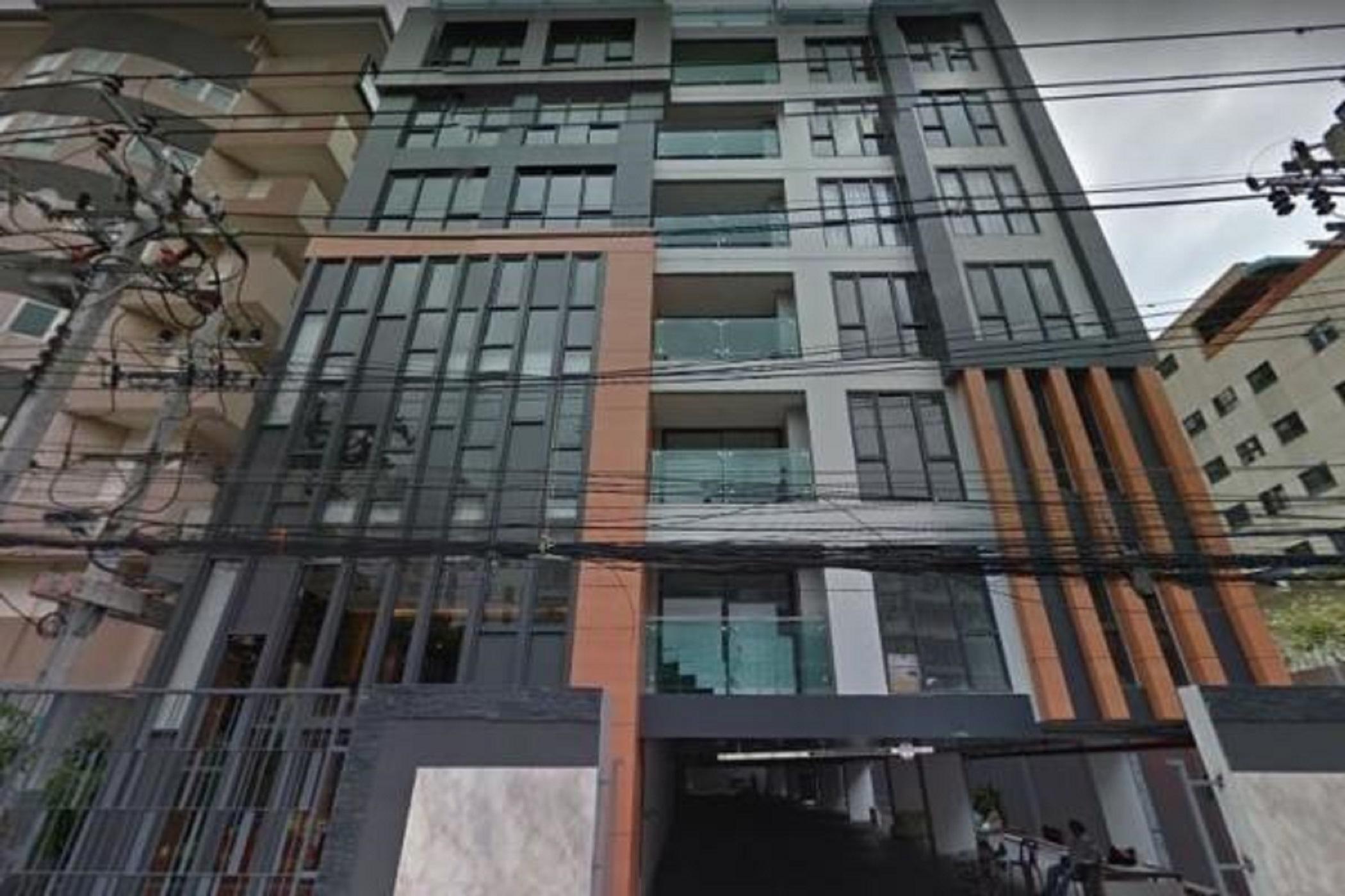 Dazzle Aparthotel 4*