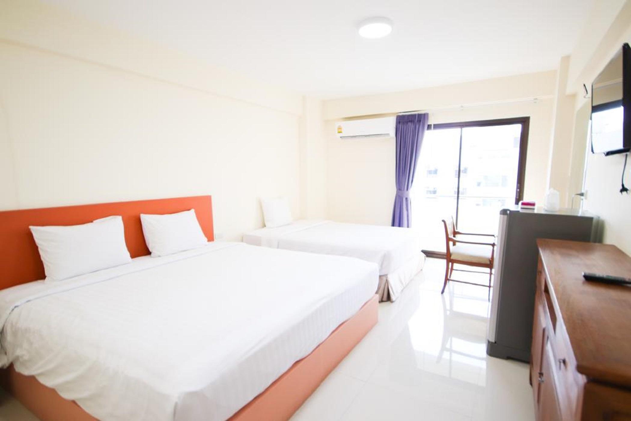 White House Bizotel Hotel Bangkok