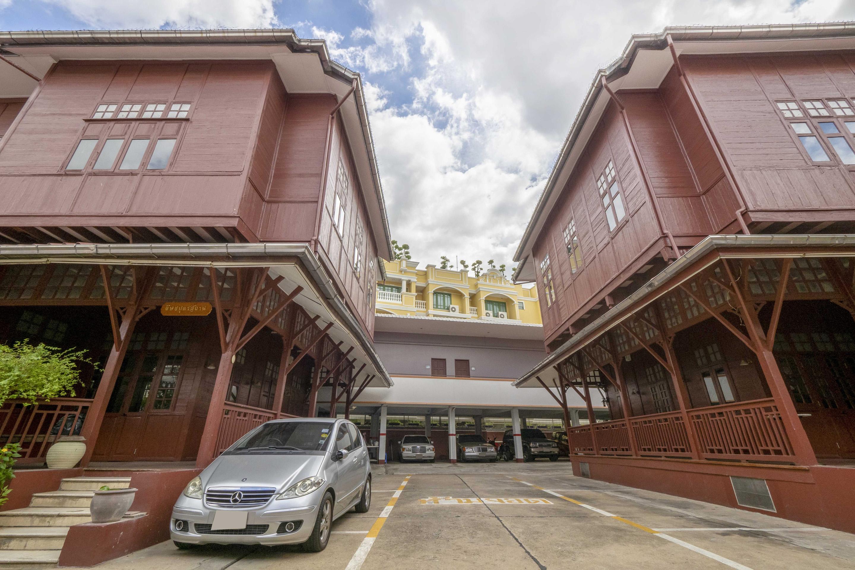 Oyo 1089 Baan Boran Hotel 2*