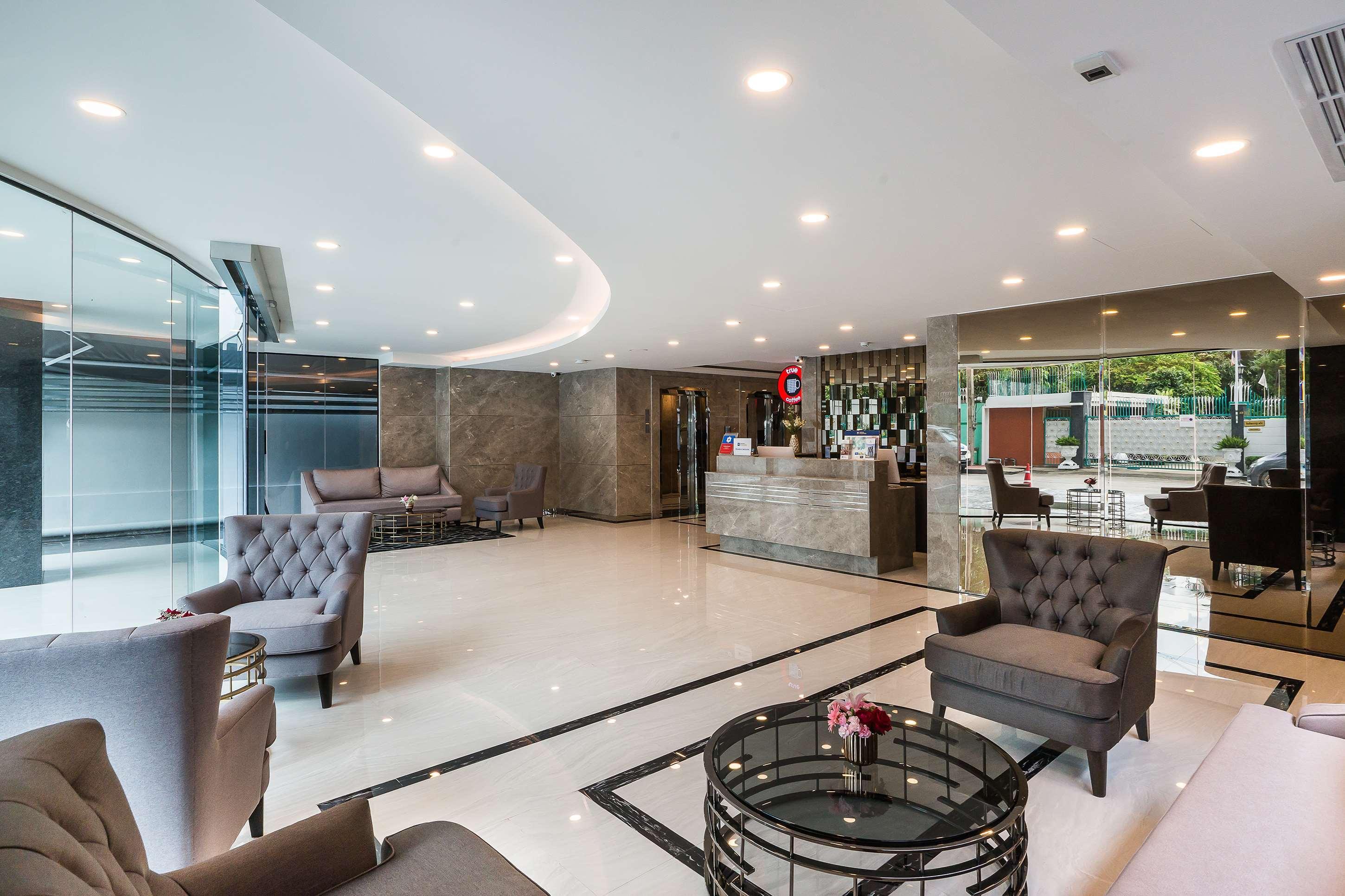 Surestay By Western Sukhumvit 2