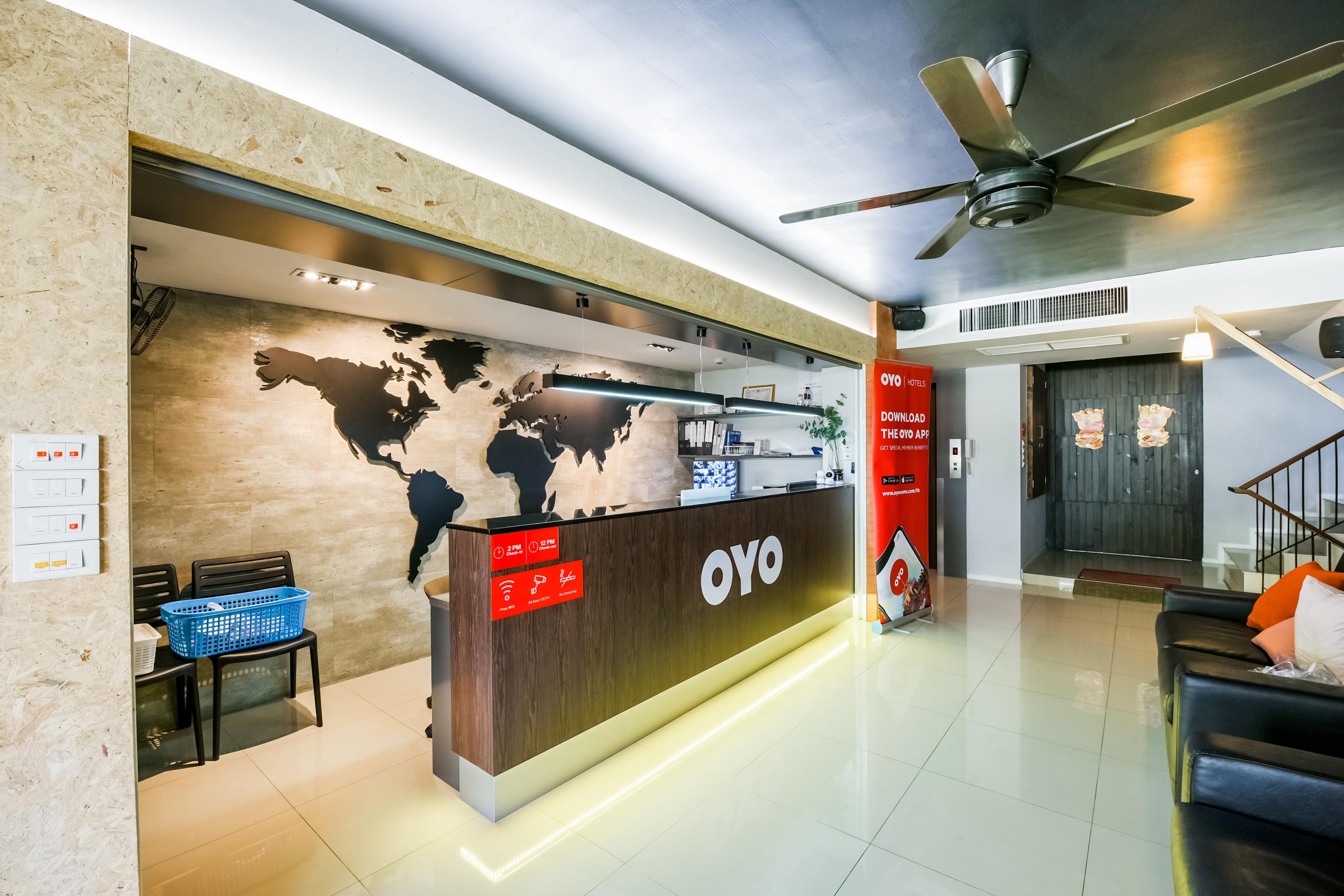Vaccinated Staff - Oyo 137 Kitzio House Bangkok