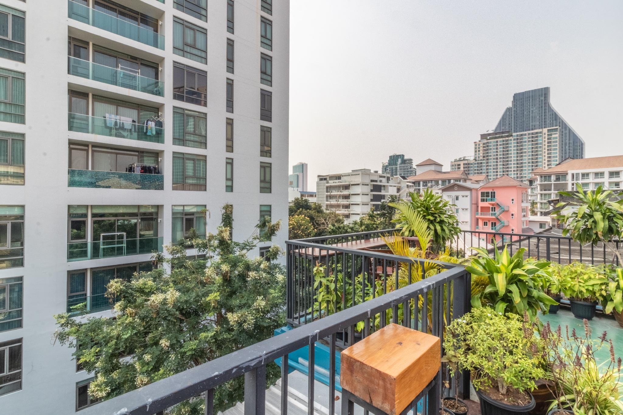 Every Surawong Hotel 3*