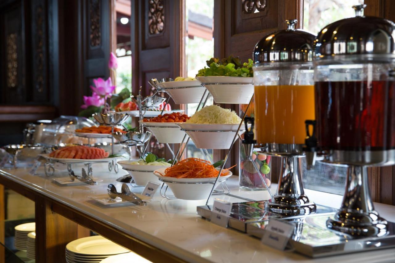 True Siam Rangnam Hotel 4*