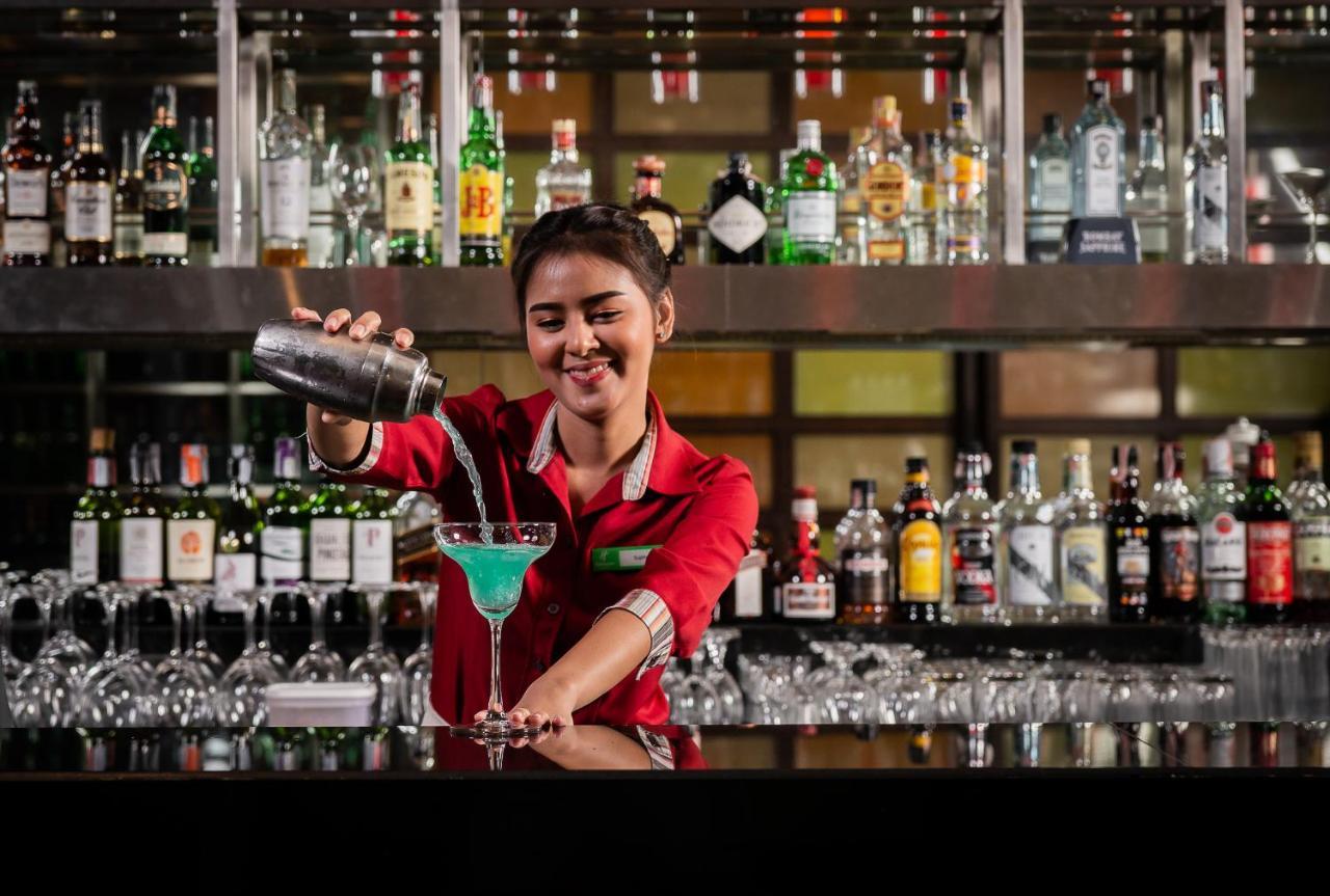 Holiday Silom By Ihg 4*
