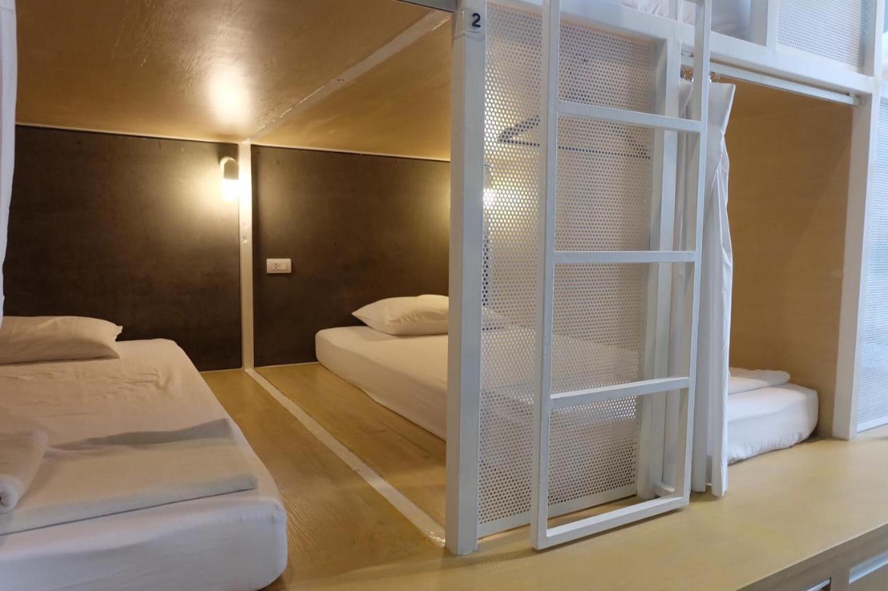 On The Bed Hostel Bangkok