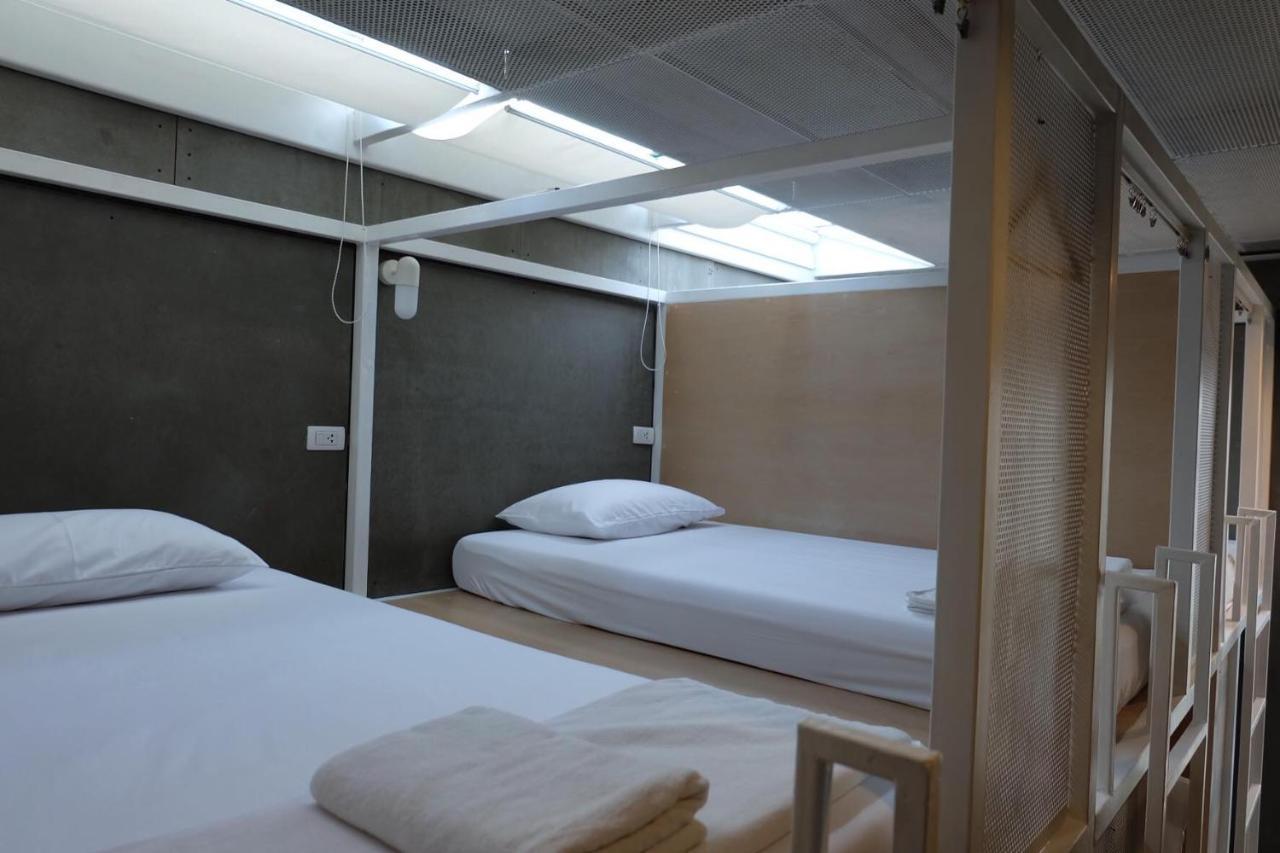 Hostel On The Bed