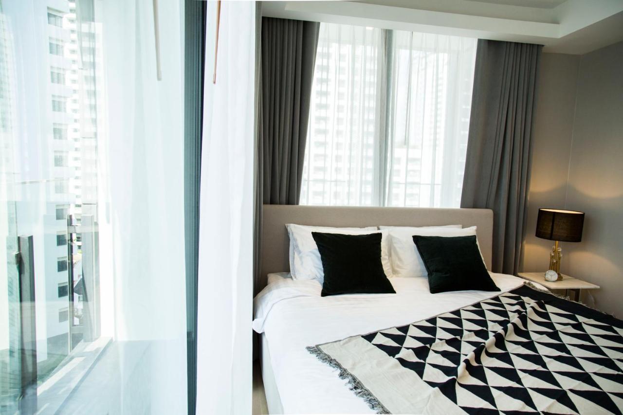 Sukhumvit 11#luxury#pool#gym#bts Nana&mrt Sukhumvit#1br#max2ppl *