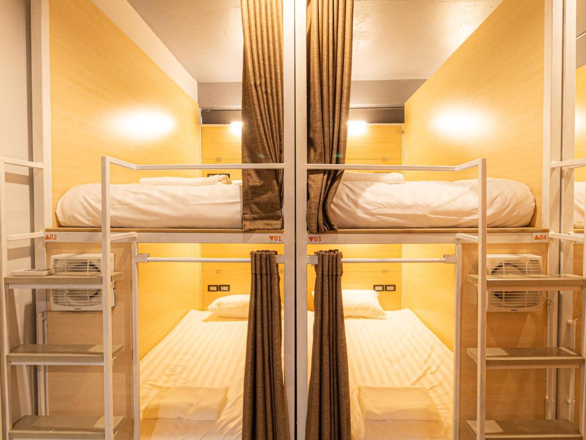 Khaosan Social Capsule Hostel *