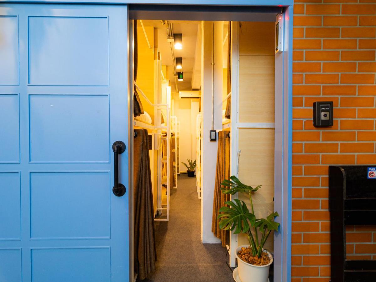 Khao San Social Capsule Albergue