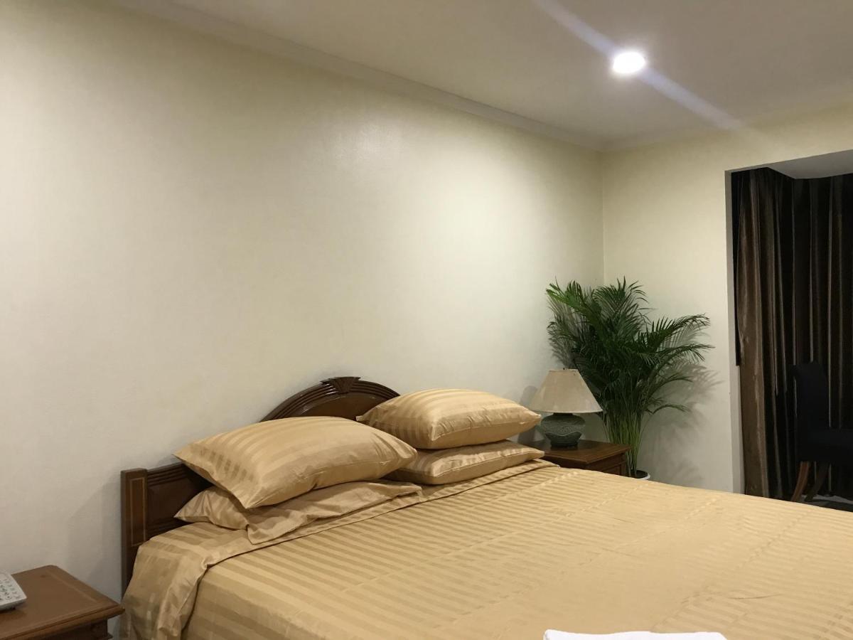 Apartment Omnitower Pool View Cozy Bangkok